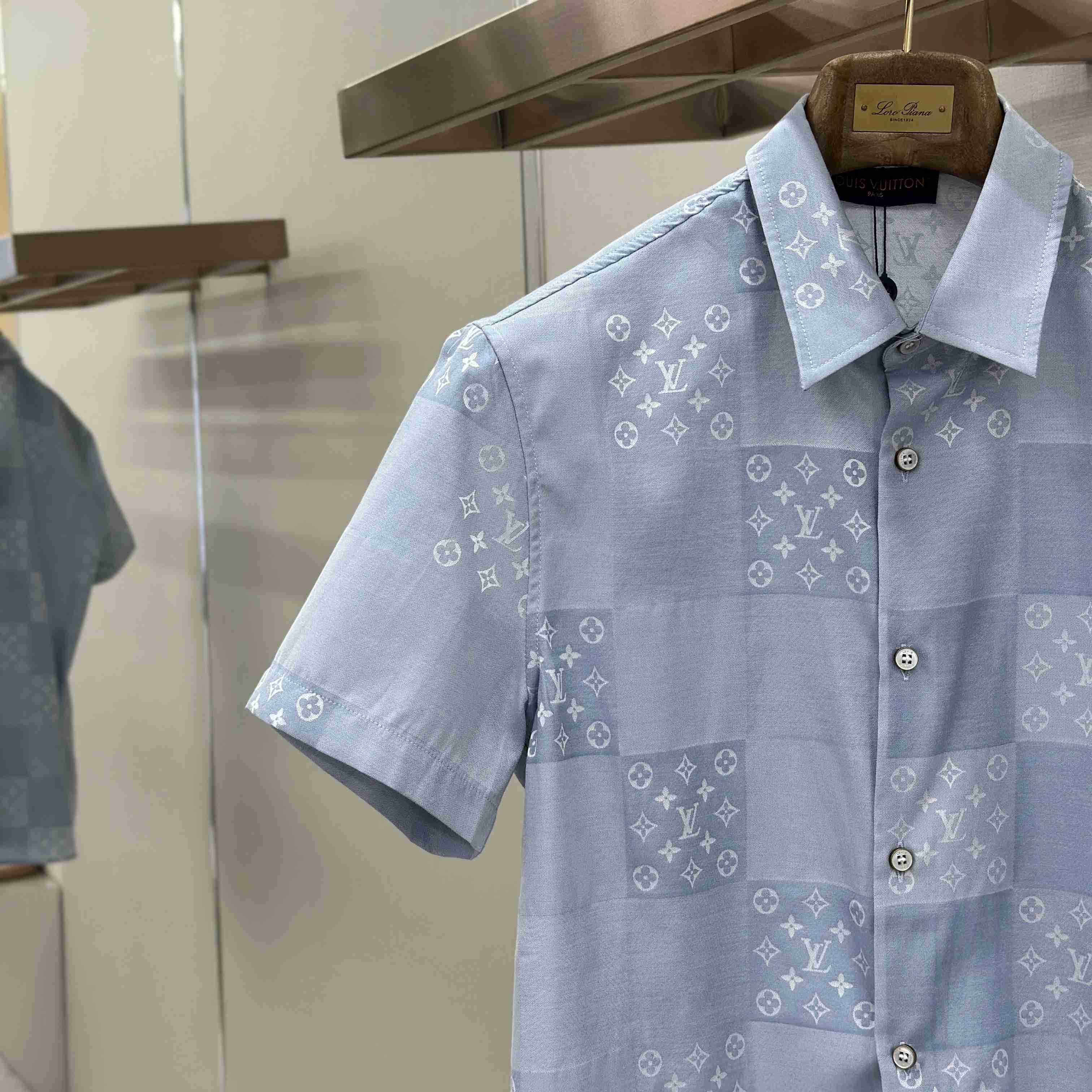 Louis Vuitton Patchwork Jacquard Short-Sleeved Shirt  1AK77O - DesignerGu
