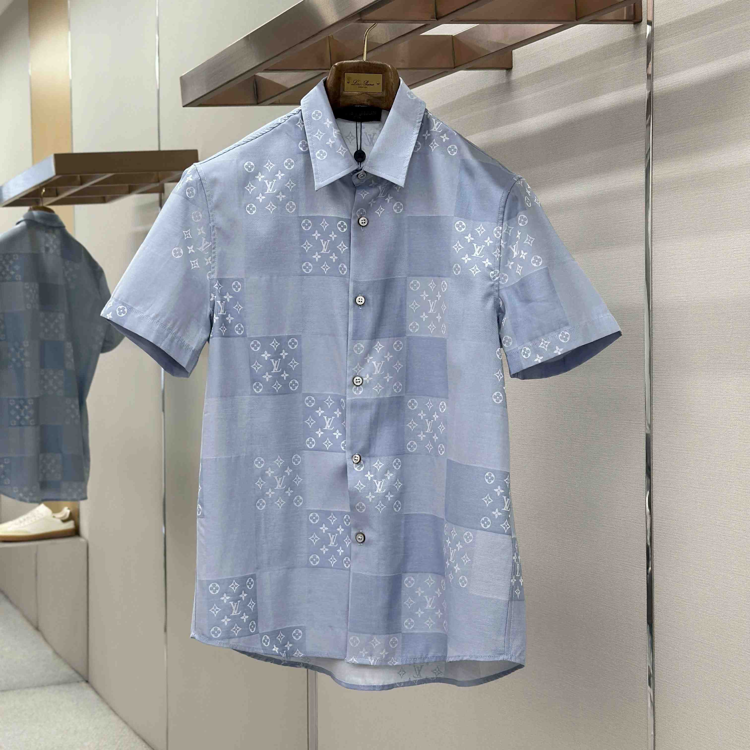 Louis Vuitton Patchwork Jacquard Short-Sleeved Shirt  1AK77O - DesignerGu