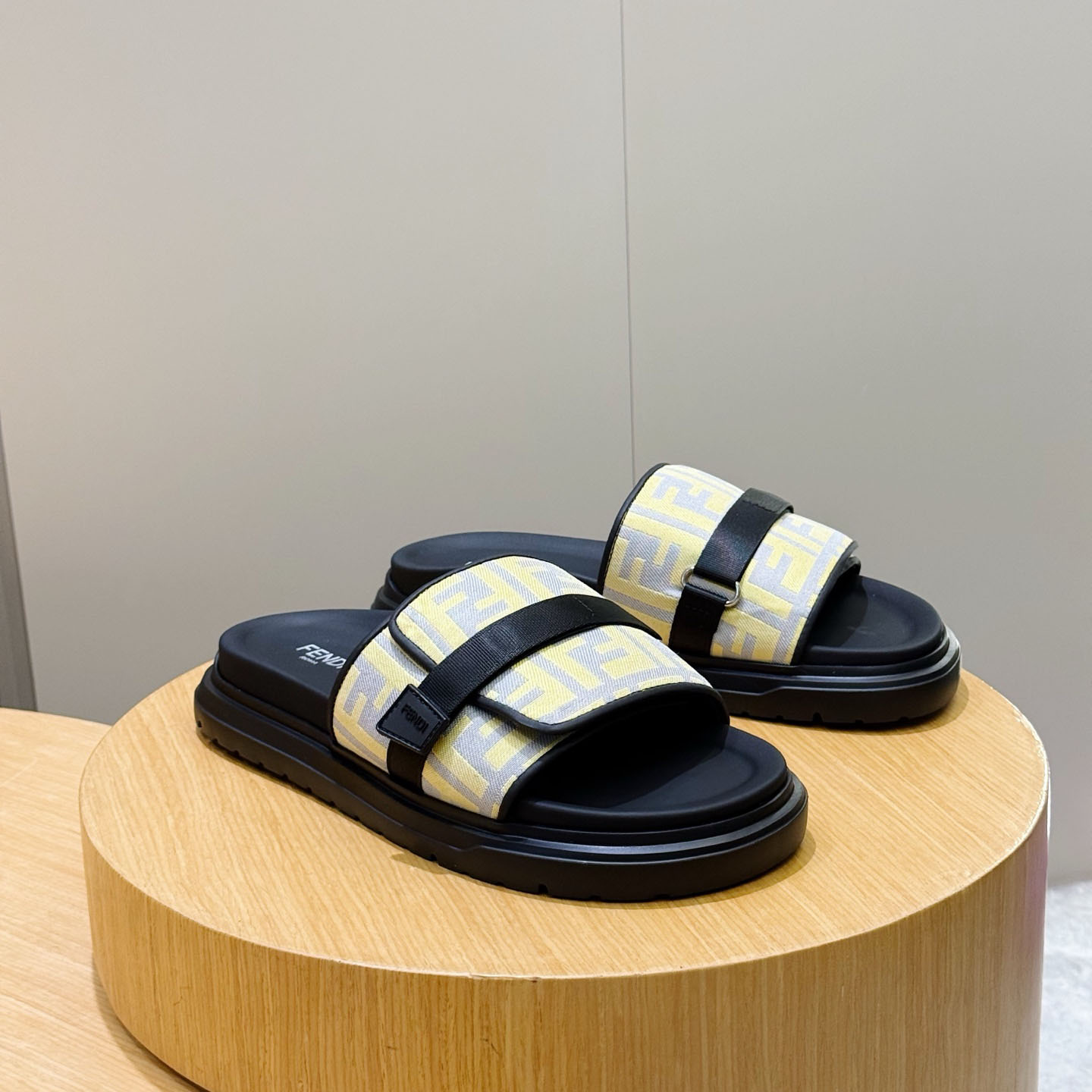 Fendi Jacquard Strap Slides - DesignerGu