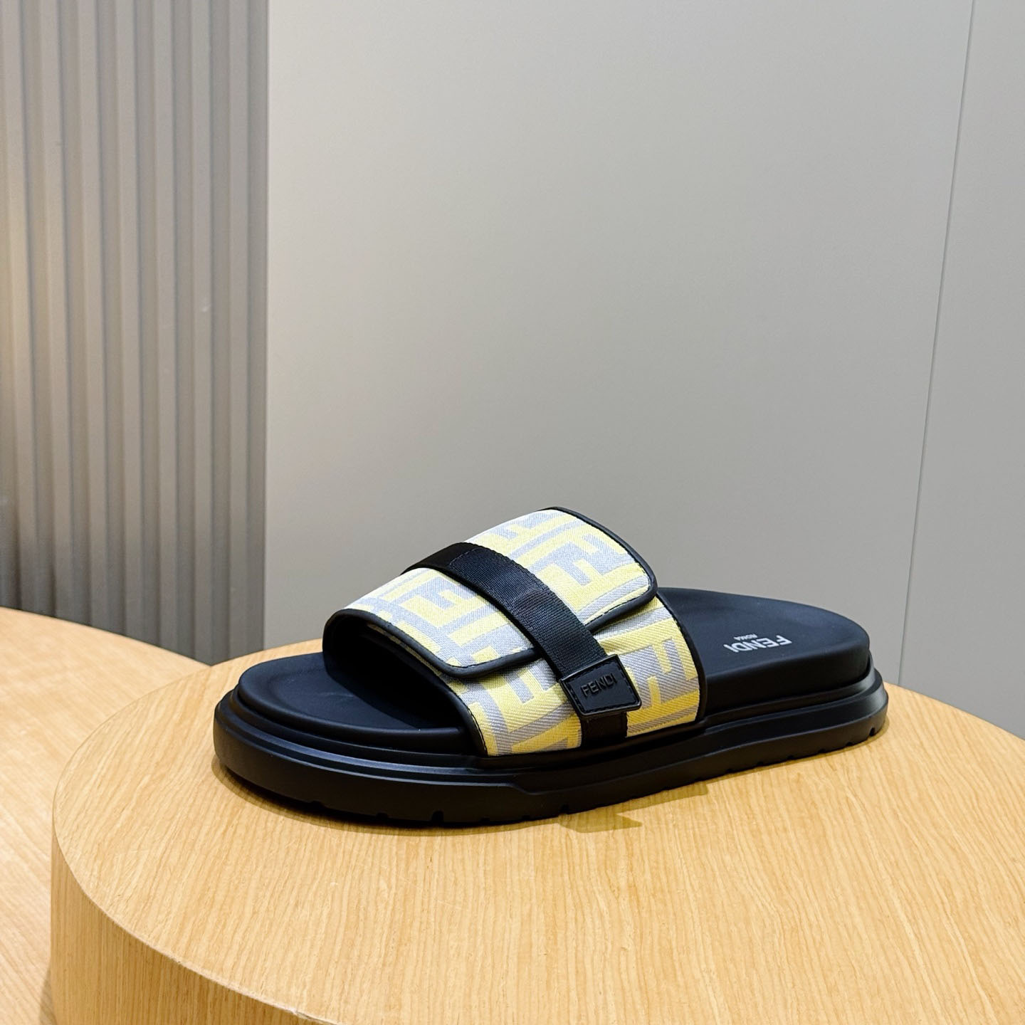 Fendi Jacquard Strap Slides - DesignerGu