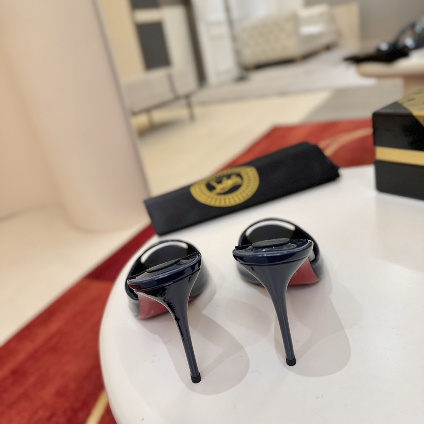 Christian Louboutin Me Dolly 100MM Patent Leather Mules - DesignerGu