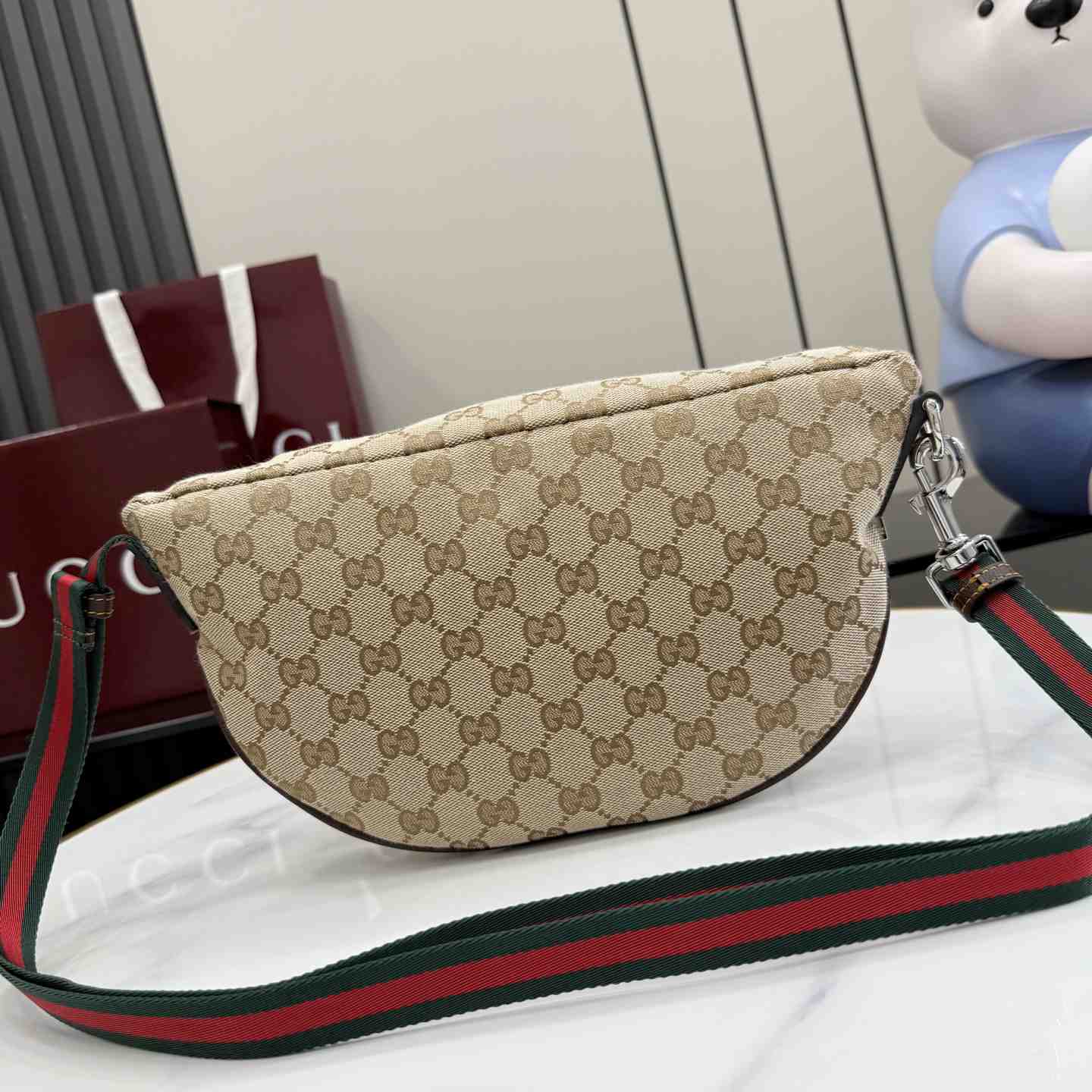 Gucci Tag Medium Crossbody Bag 875229 - DesignerGu