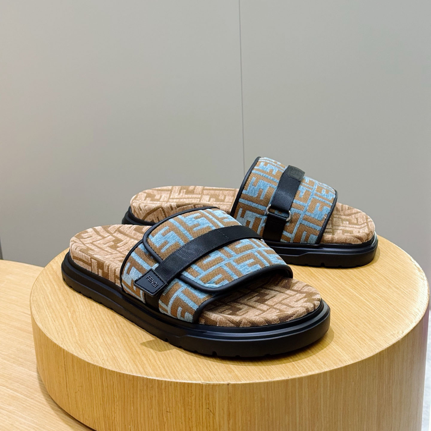 Fendi Jacquard Strap Slides - DesignerGu