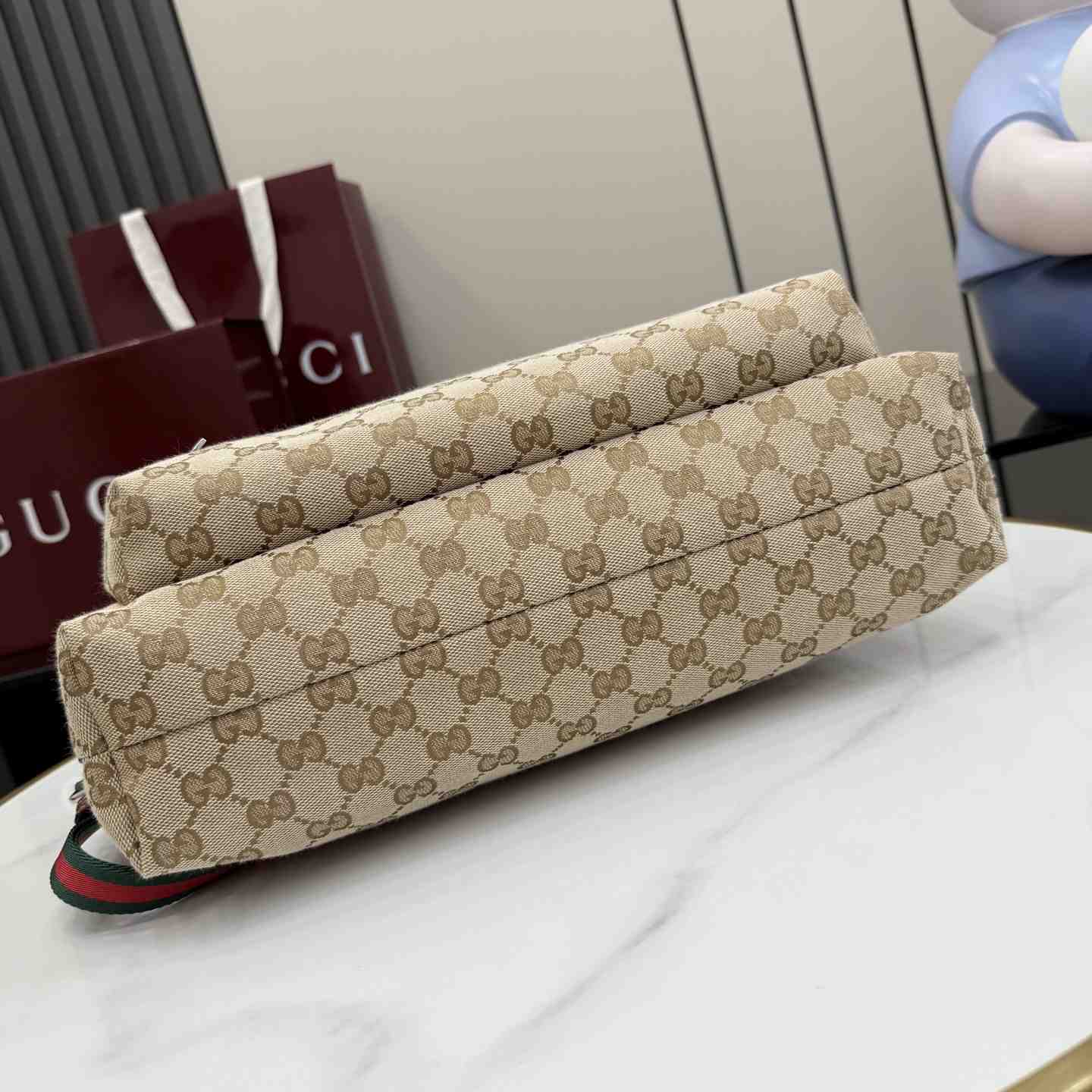 Gucci Tag Medium Crossbody Bag 875377 - DesignerGu
