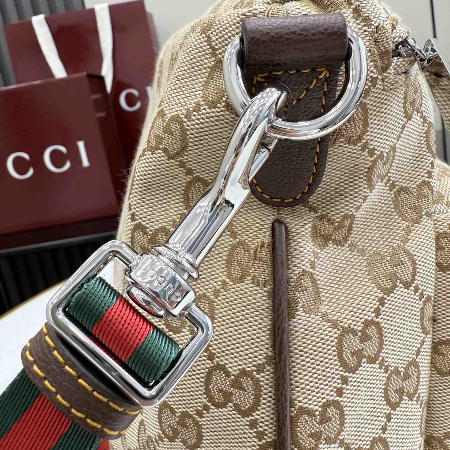 Gucci Tag Medium Crossbody Bag 875377 - DesignerGu