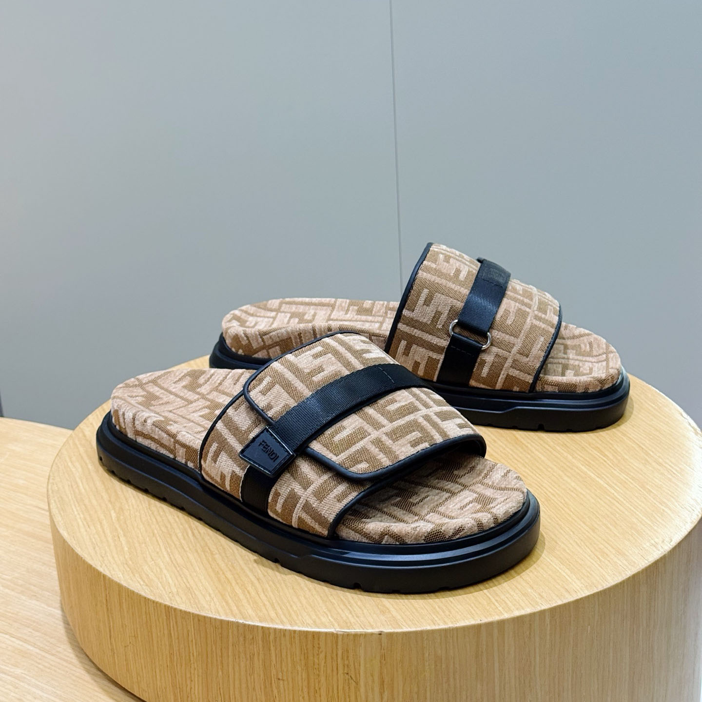 Fendi Jacquard Strap Slides - DesignerGu