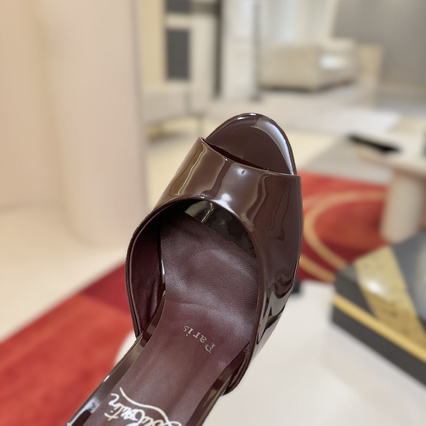 Christian Louboutin Me Dolly 100MM Patent Leather Mules - DesignerGu