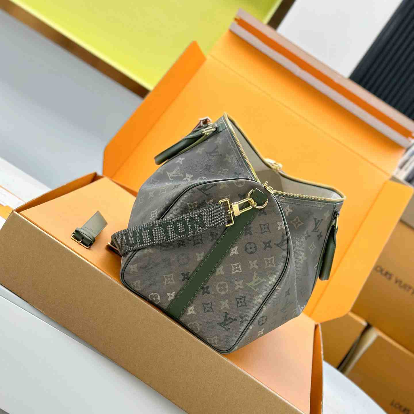 Louis Vuitton Keepall Bandoulière 50 M26959 - DesignerGu