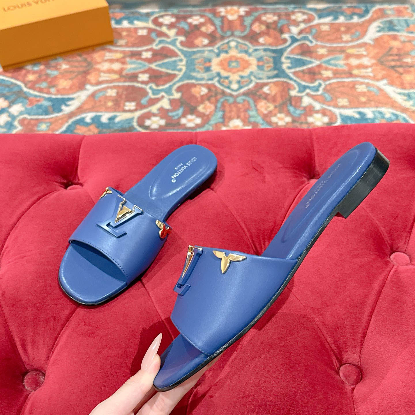 Louis Vuitton LV Mare Flat Mule - DesignerGu