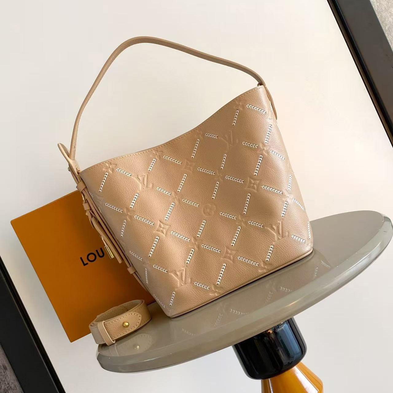Louis Vuitton All In MM M28524 - DesignerGu
