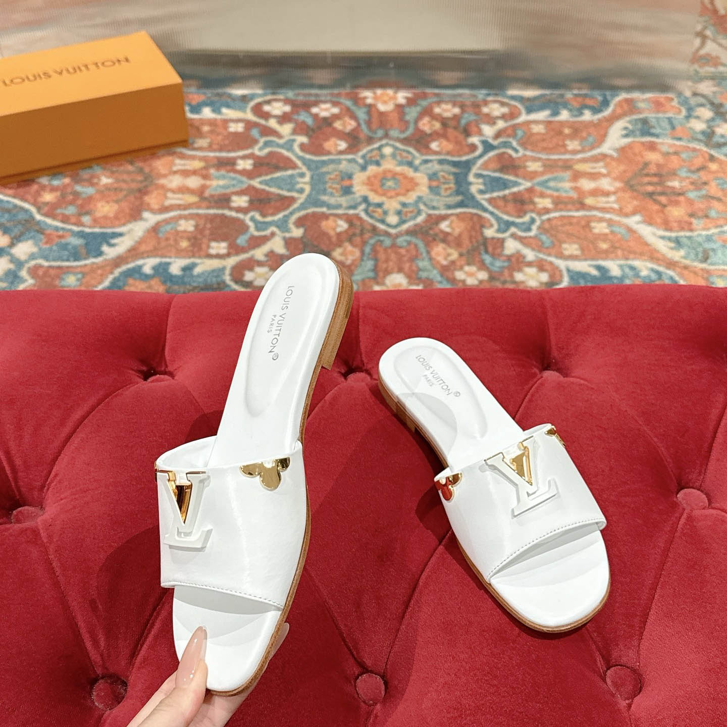 Louis Vuitton LV Mare Flat Mule - DesignerGu