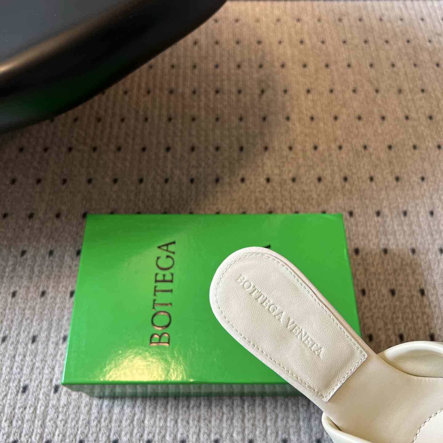 Bottega Veneta Cherry Mule - DesignerGu