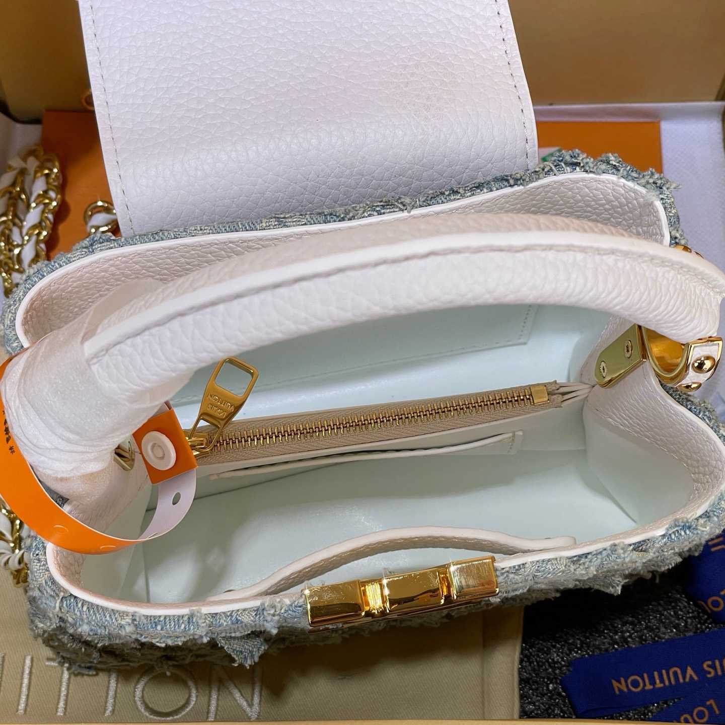 Louis Vuitton Capucines Mini M28305 - DesignerGu