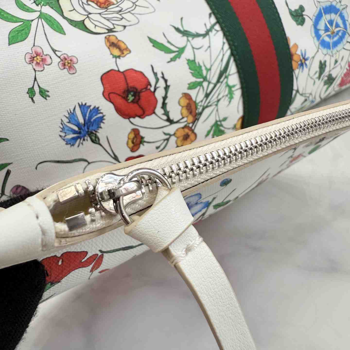 Gucci Giglio Flora Large Tote Bag 853971 - DesignerGu