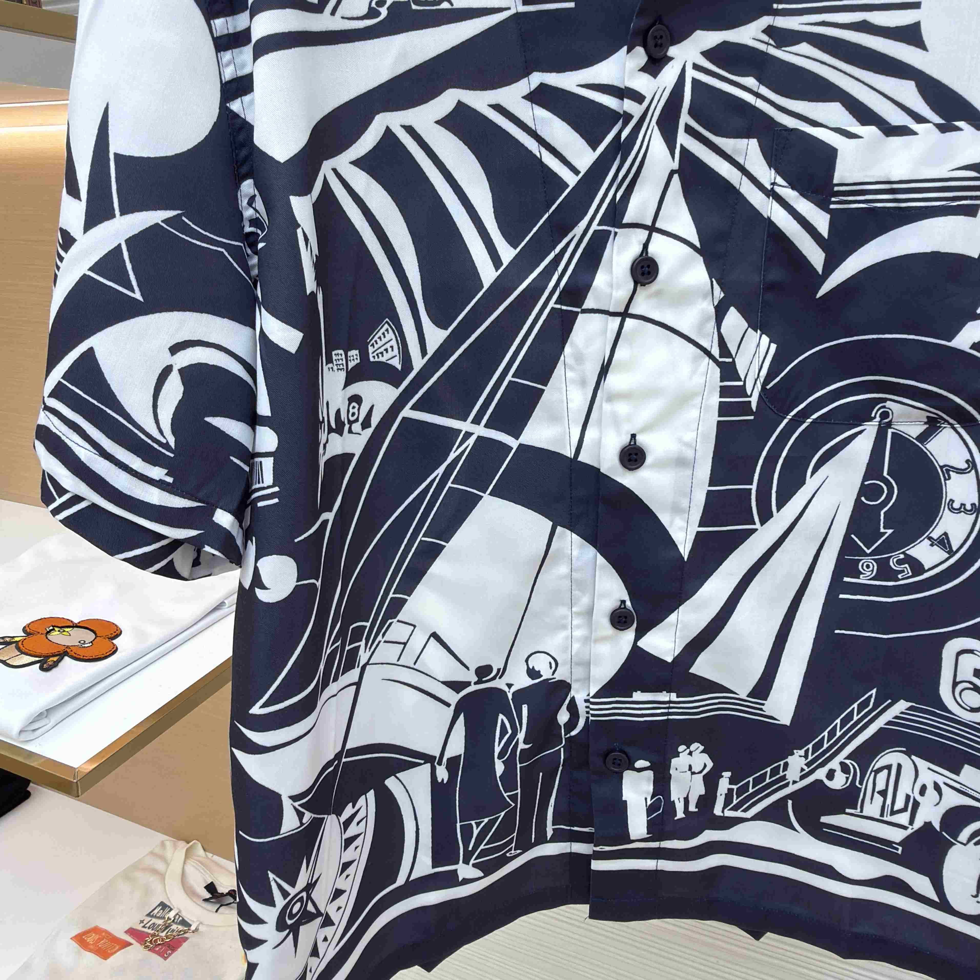  Ralph Lauren Relaxed Fit Art Deco-Print Camp Shirt - DesignerGu