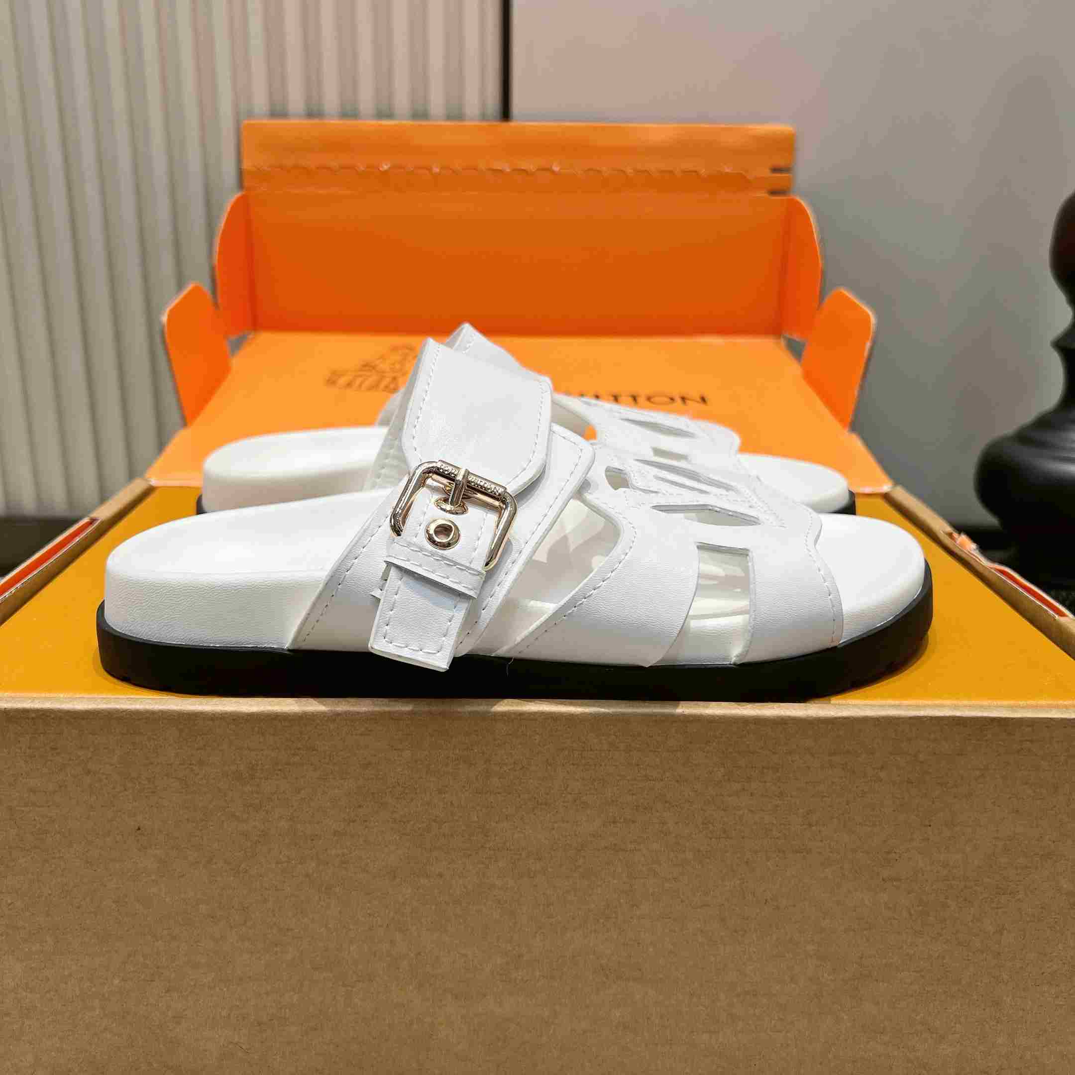 Louis Vuitton LV Isola Comfort Mule  - DesignerGu