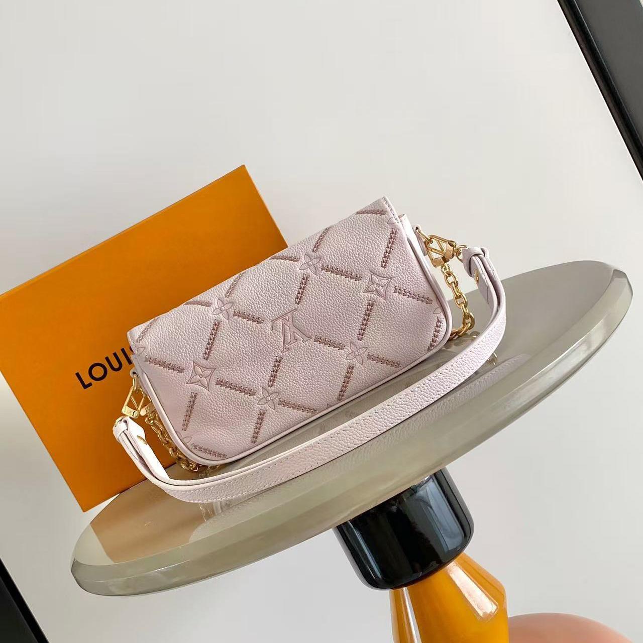 Louis Vuitton Wallet On Chain Ivy M29502 - DesignerGu