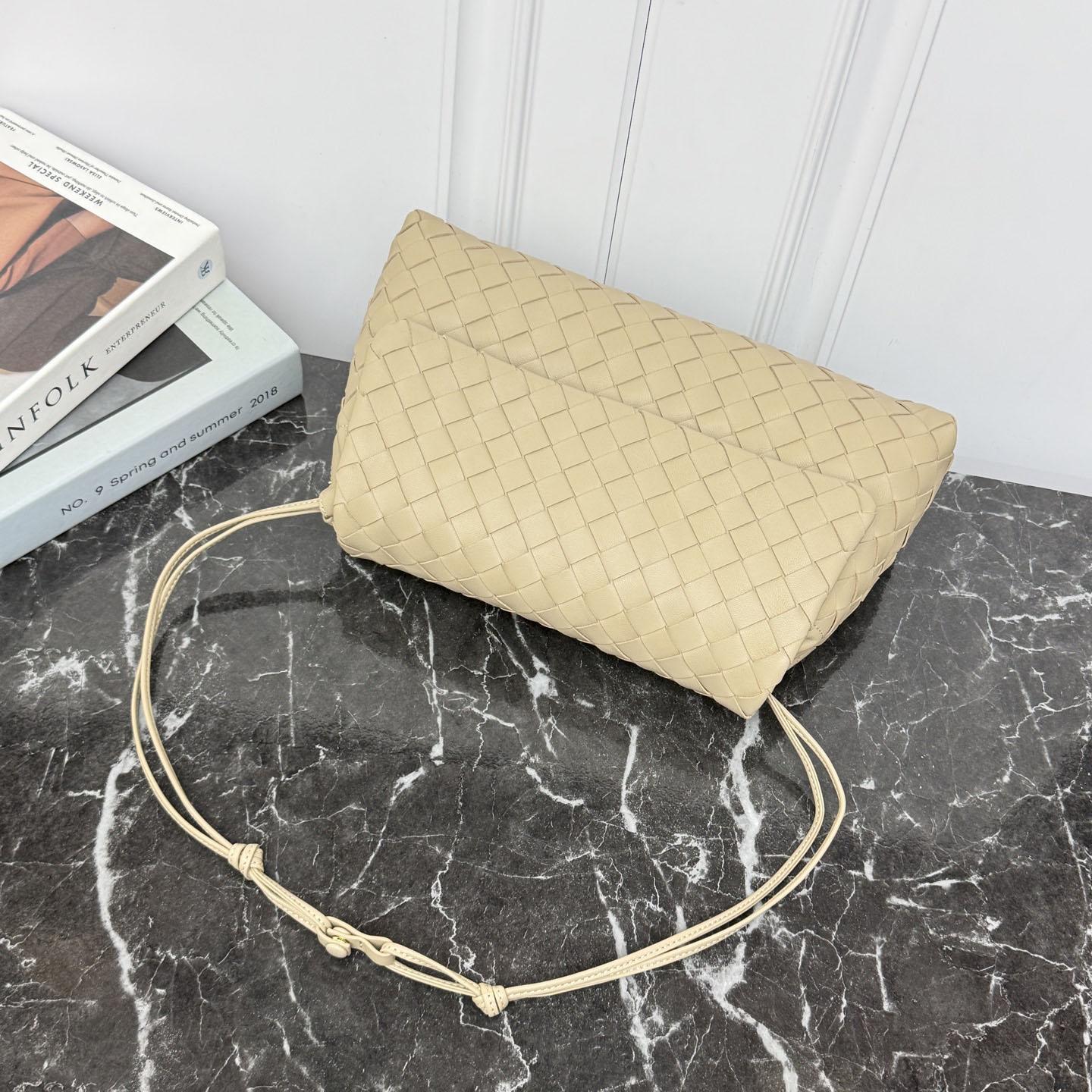 Bottega Veneta Giorno - DesignerGu
