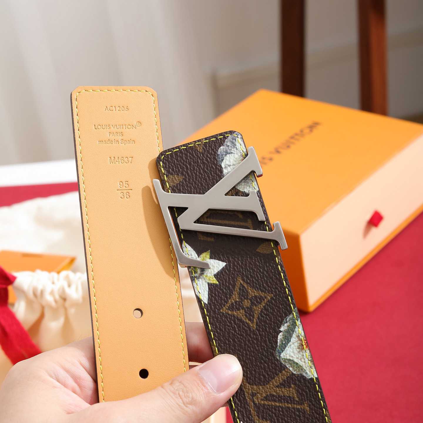 Louis Vuitton LV Initiales Monogram Flower 40mm Reversible Belt - DesignerGu