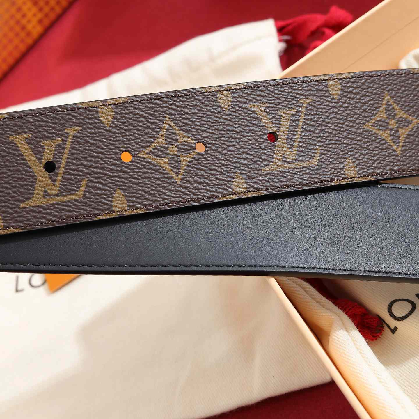 Louis Vuitton LV Pyramide 40mm Belt - DesignerGu