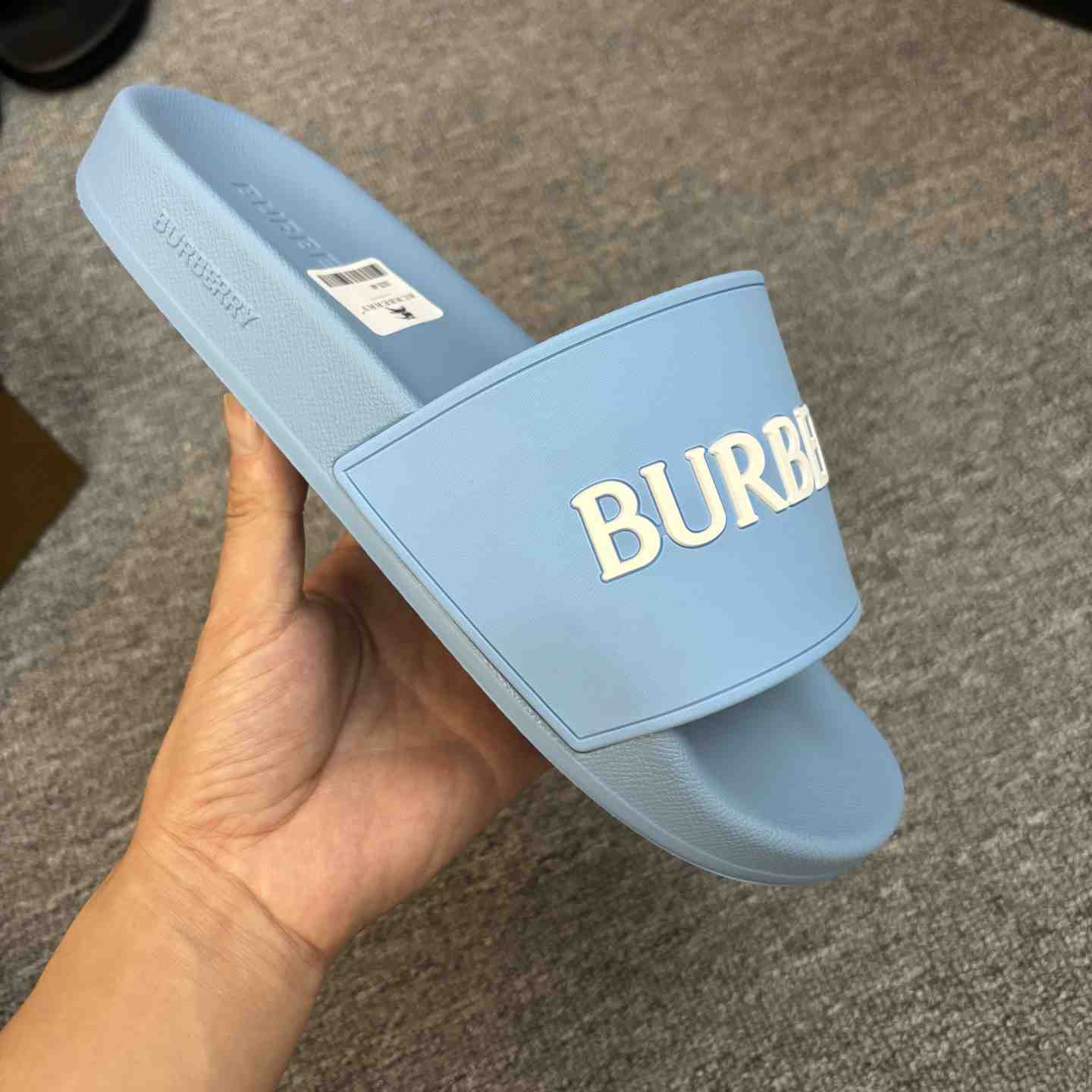 Burberry Logo Slides - DesignerGu