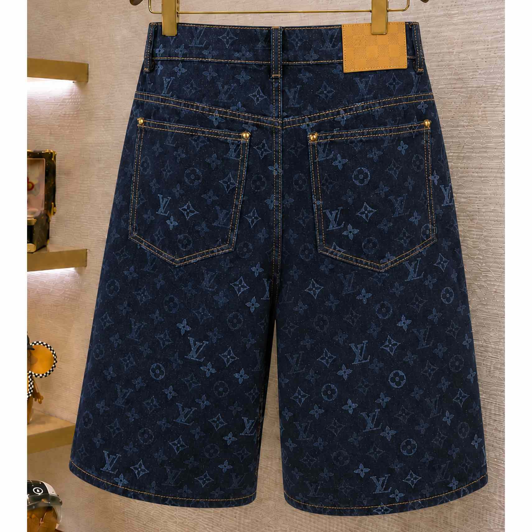 Louis Vuitton Monogram Denim Shorts 1AK6R0 - DesignerGu