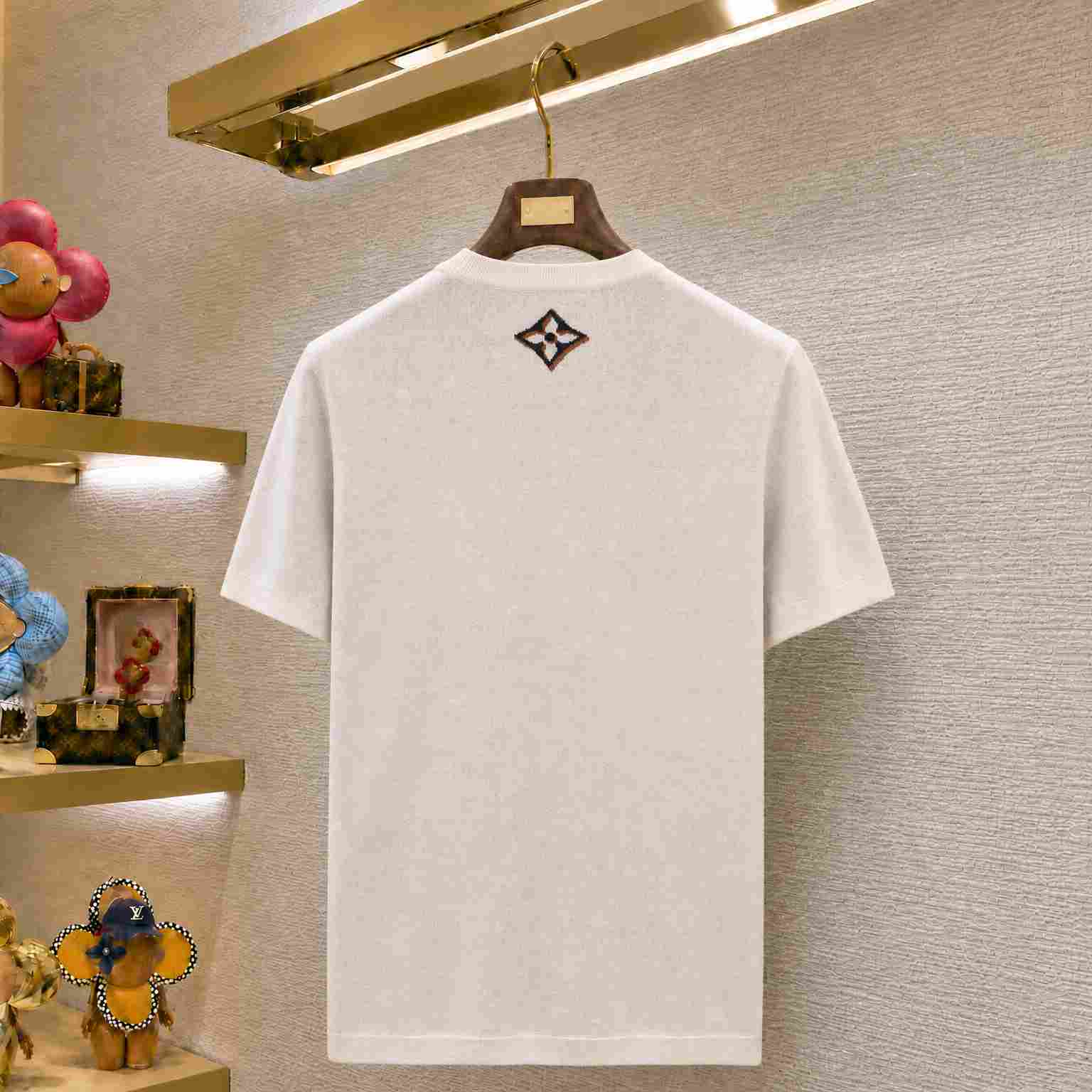 Louis Vuitton Short-Sleeved Signature Crewneck 1AK6YT - DesignerGu