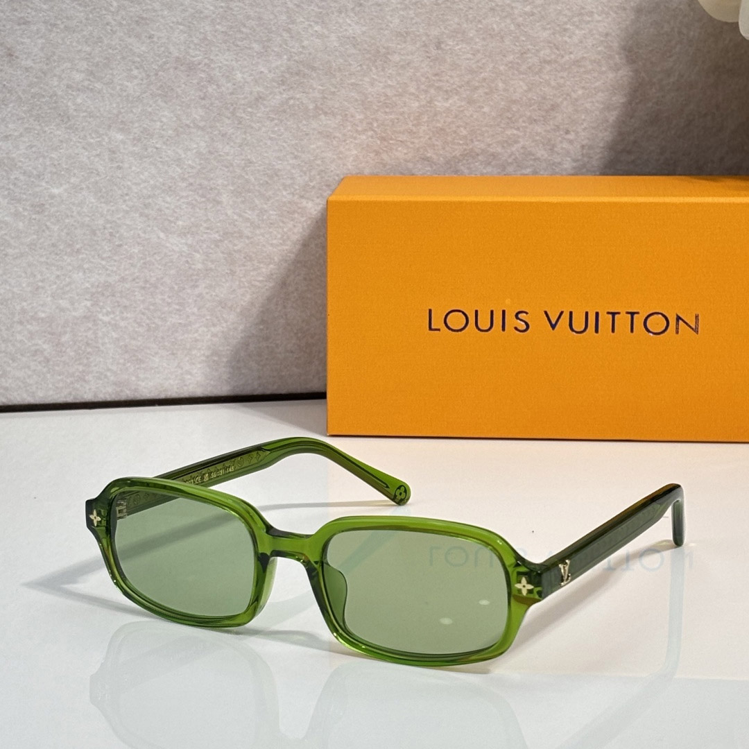 Louis Vuitton LV Aura Low Rectangle Sunglasses Z3221U - DesignerGu