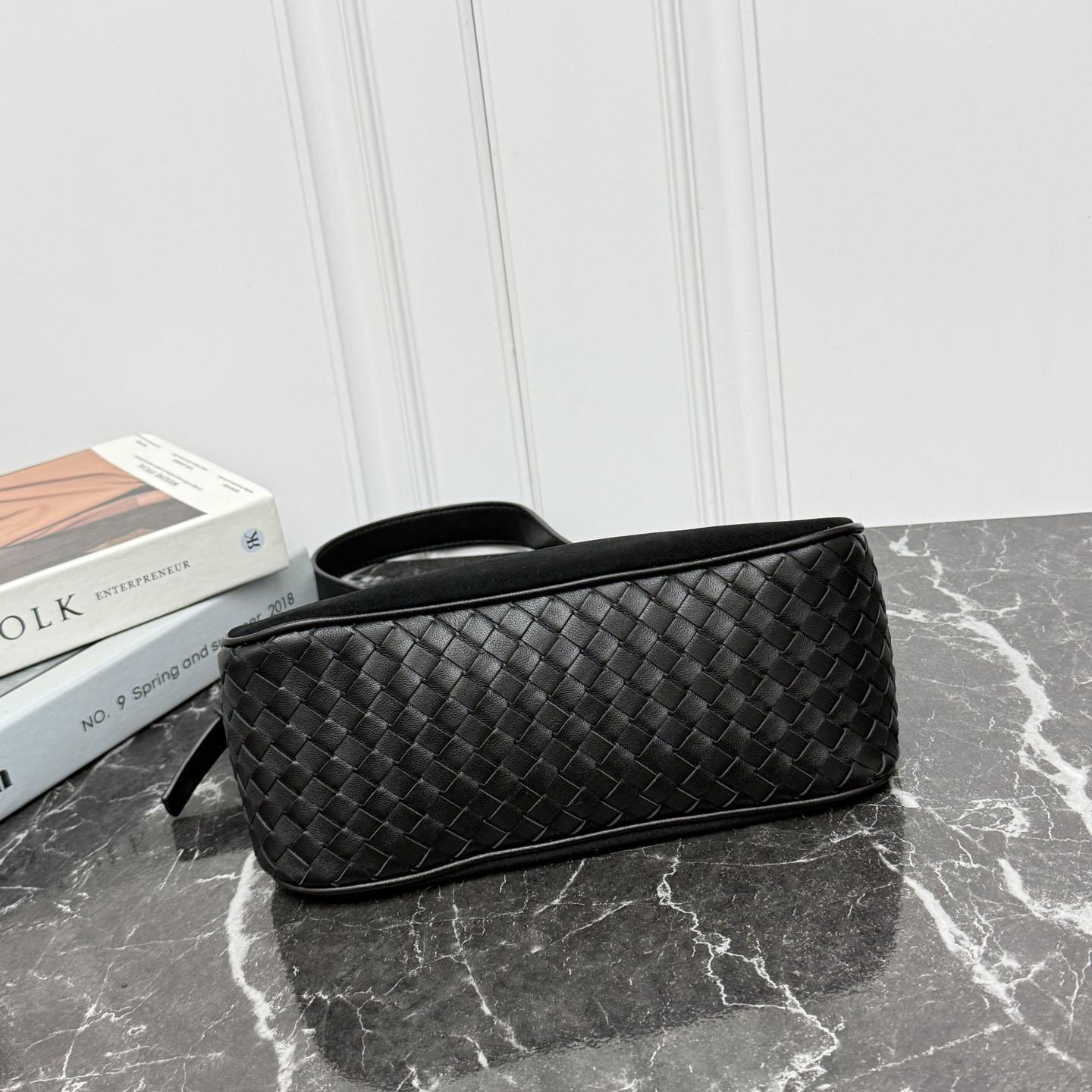 Bottega Veneta Nodo Shoulder Bag  - DesignerGu