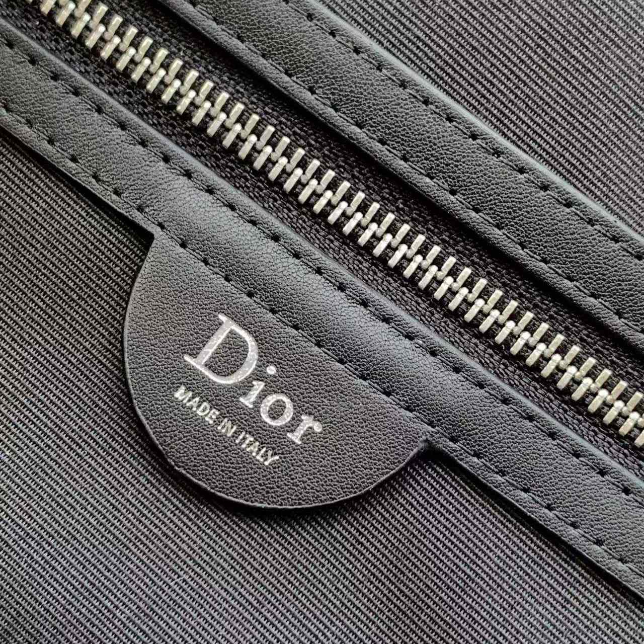 Dior Jett Weekender Bag - DesignerGu