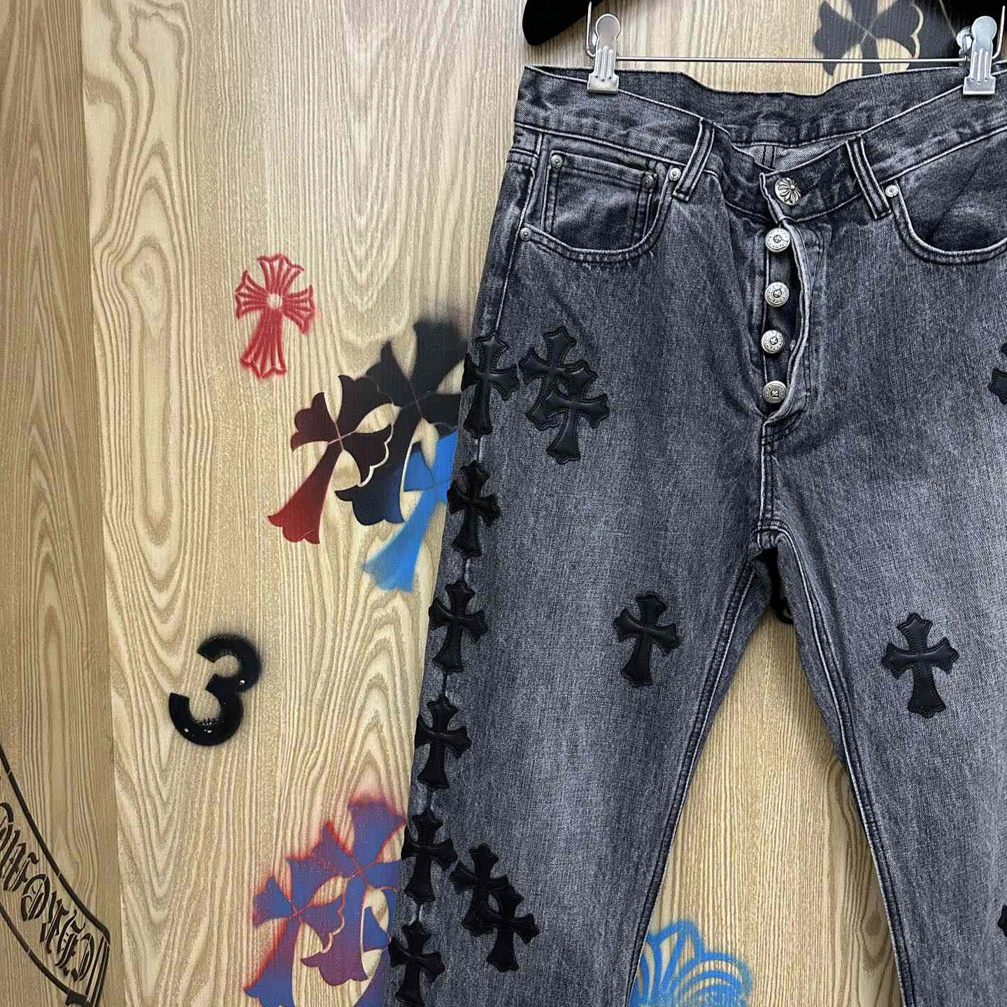 Chrome Hearts  Jeans  - DesignerGu