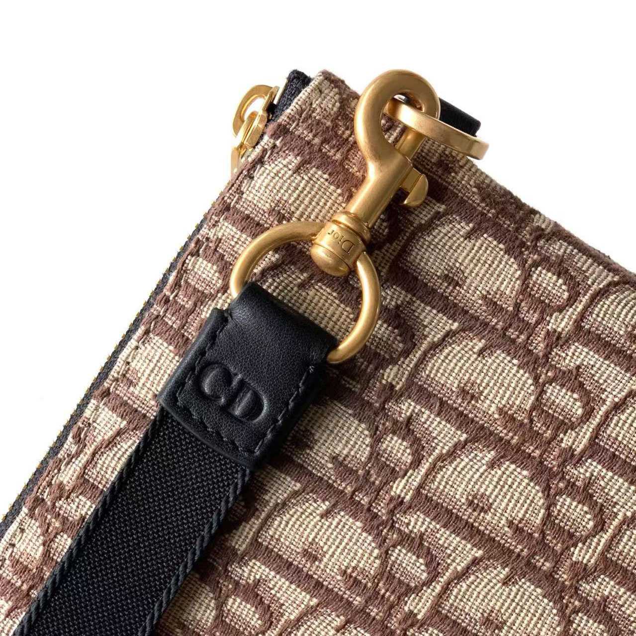 Dior Pocket Dior Jett A5 Triangle Pouch - DesignerGu