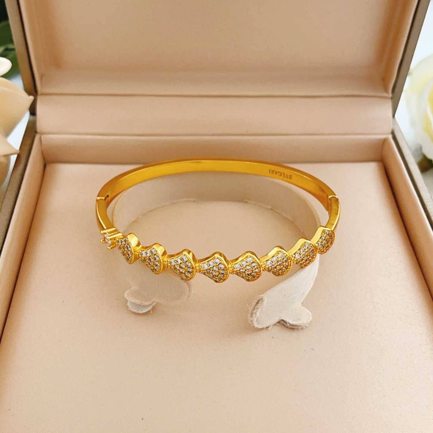 Bvlgari Bracelet - DesignerGu