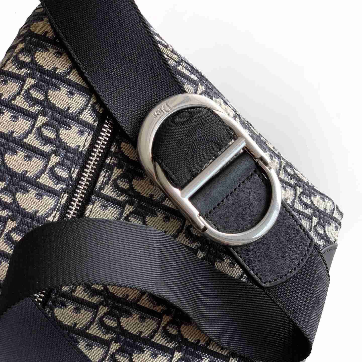 Dior Small Dior Jett Messenger Bag With Flap - DesignerGu