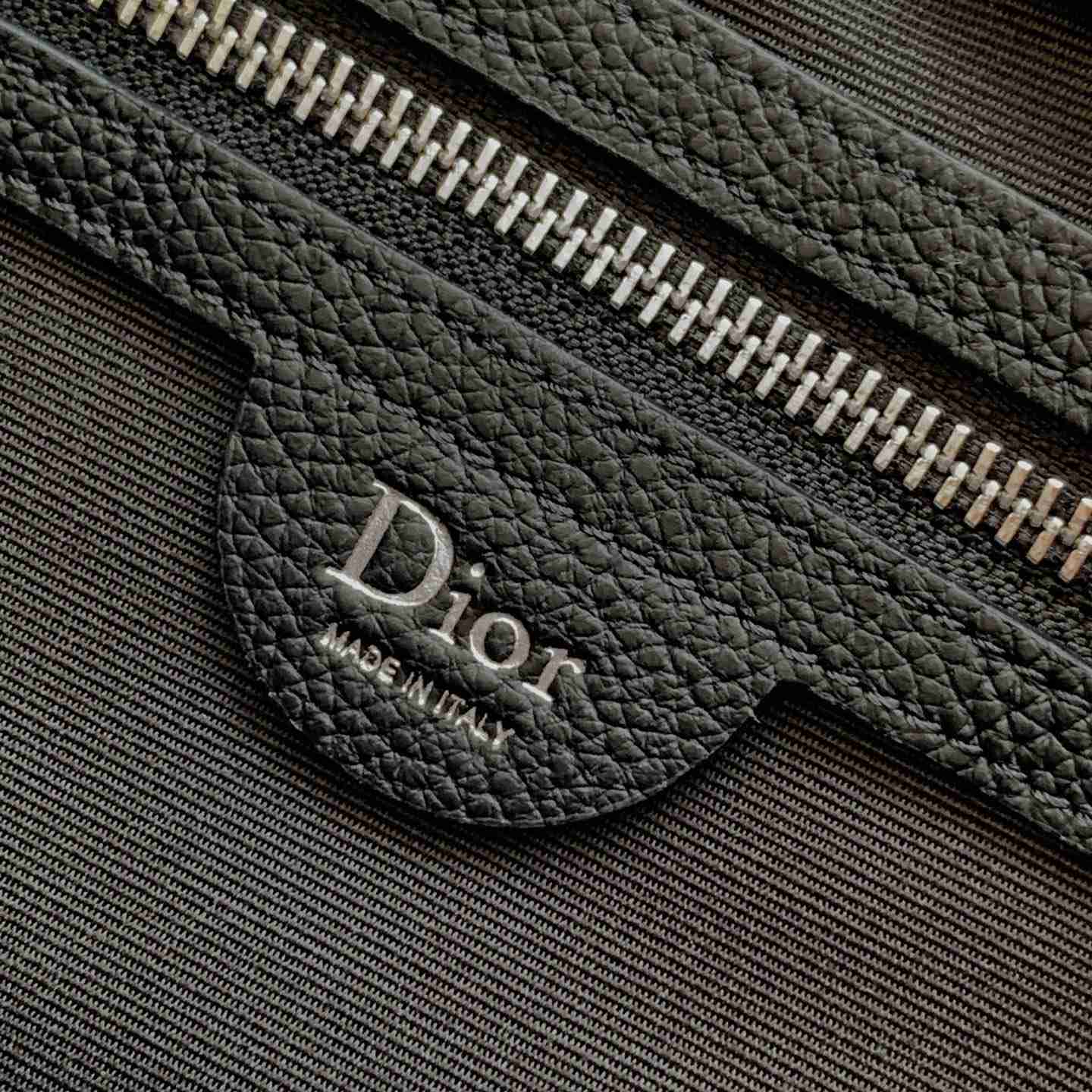 Dior Medium Dior Jett Messenger Bag With Flap - DesignerGu