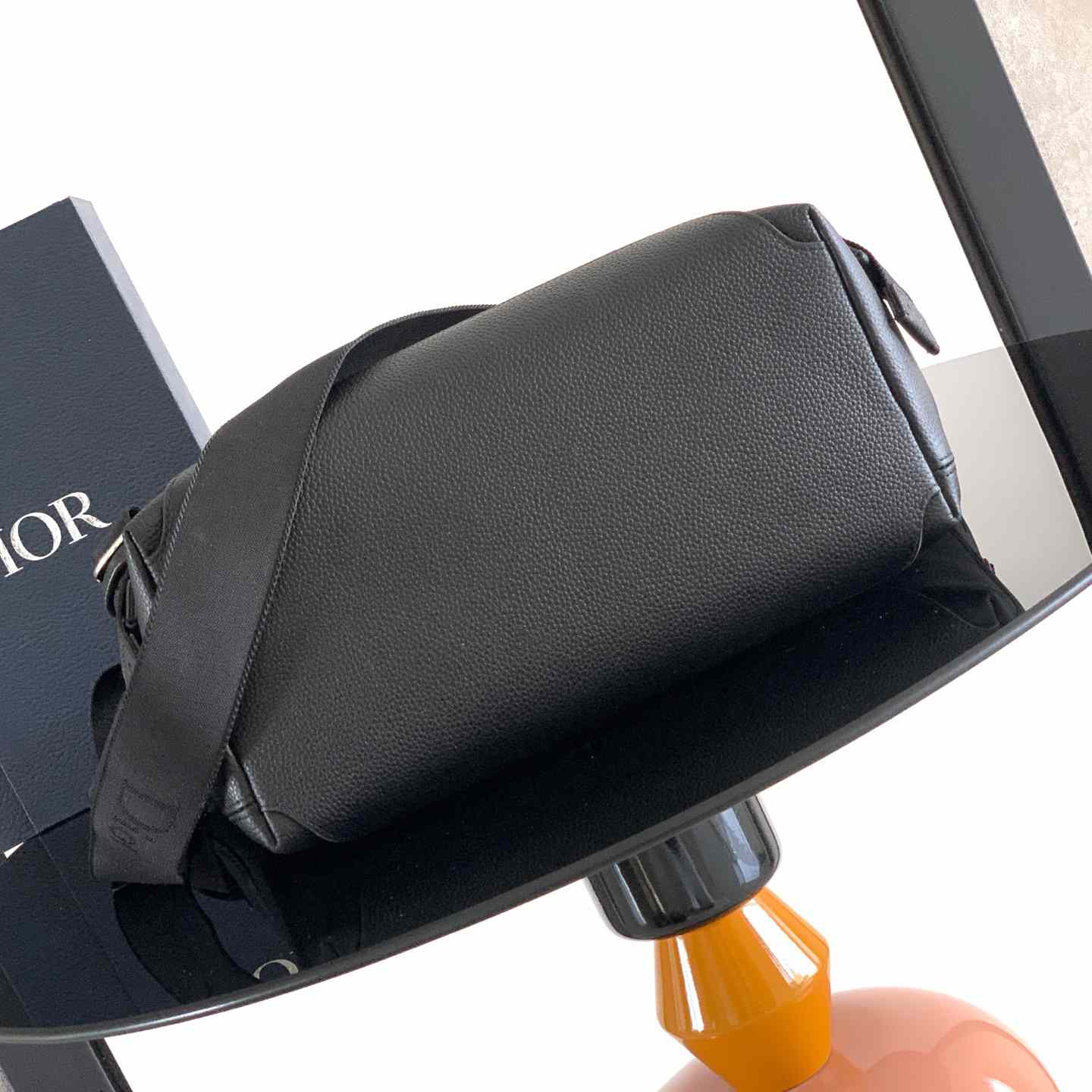 Dior Medium Dior Jett Messenger Bag With Flap - DesignerGu
