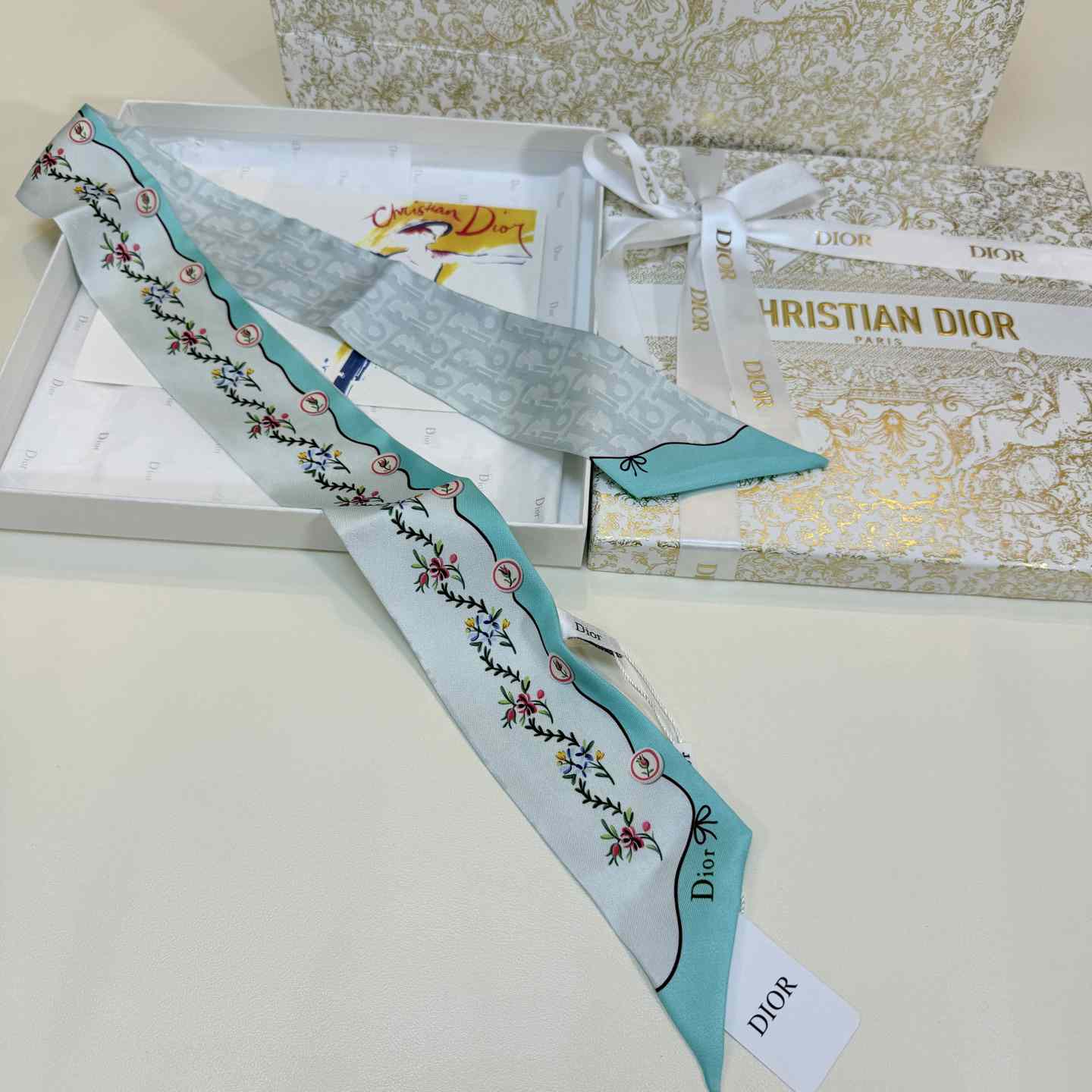 Dior Dioramour Revolution Flowers Mitzah Scarf - DesignerGu