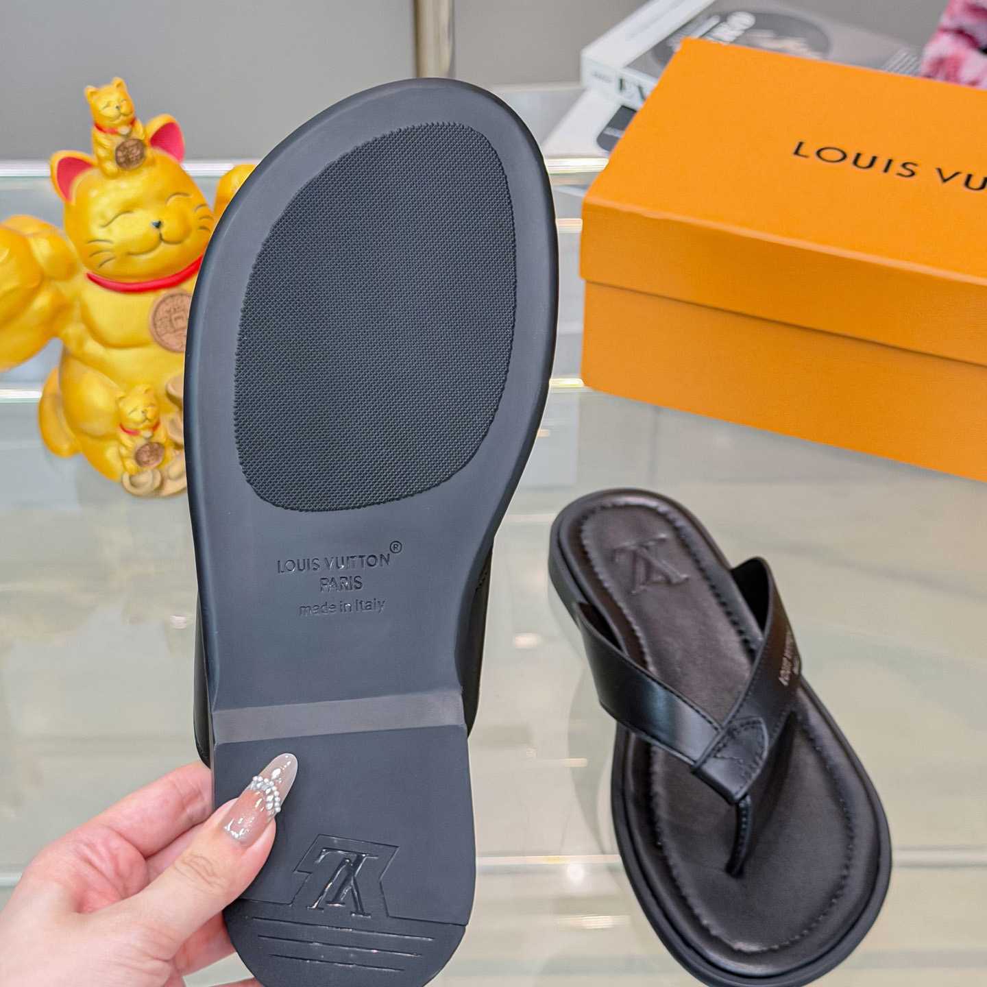 Louis Vuitton LV Sunset Thong - DesignerGu
