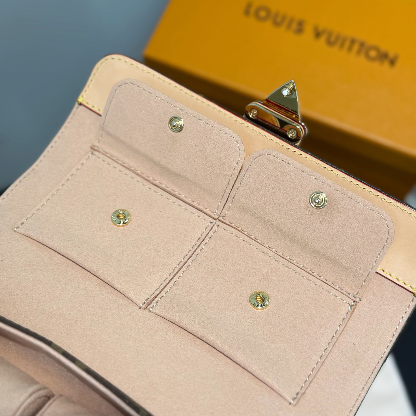 Louis Vuitton Jewelry Case - DesignerGu