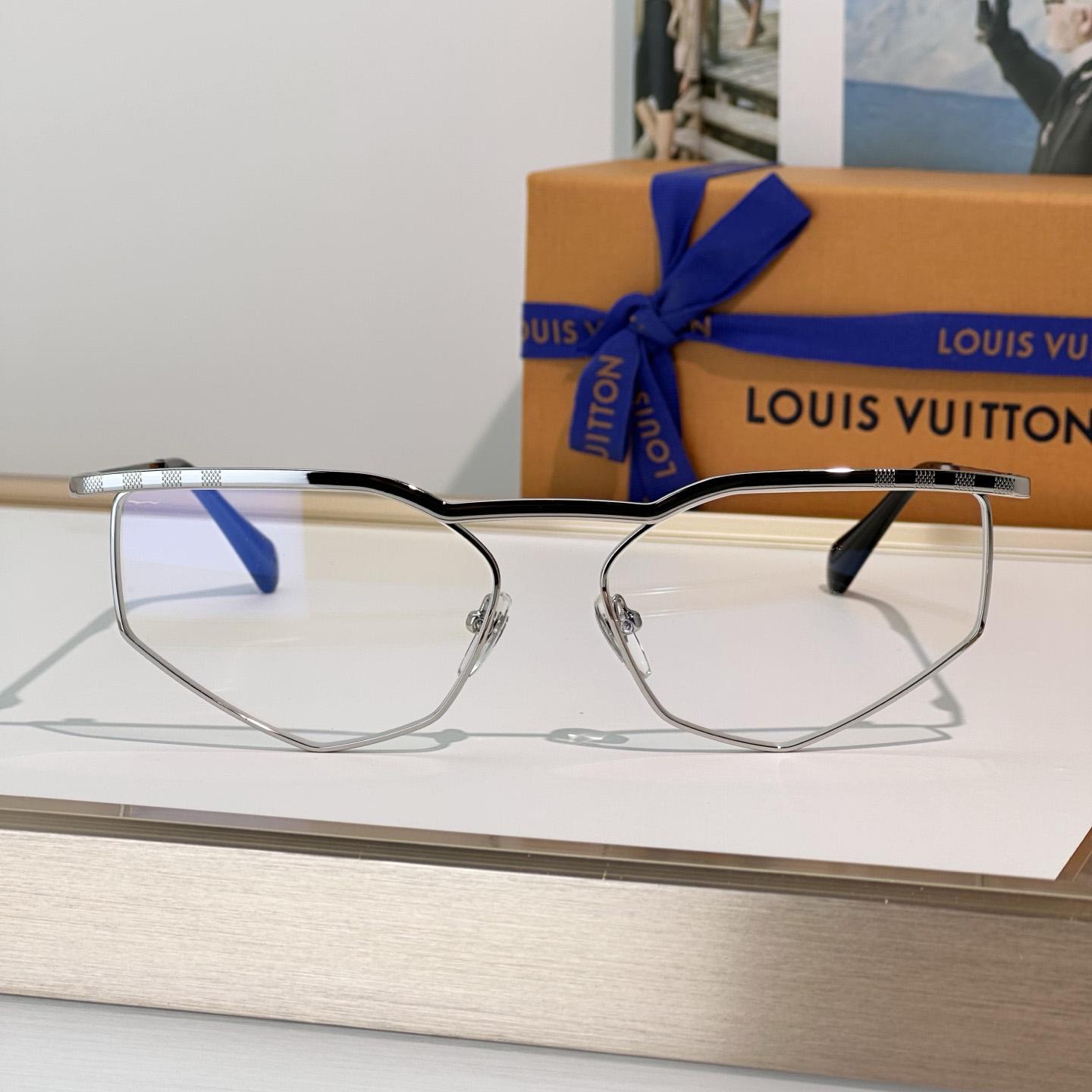 Louis Vuitton Z2786U Sunglasses   - DesignerGu