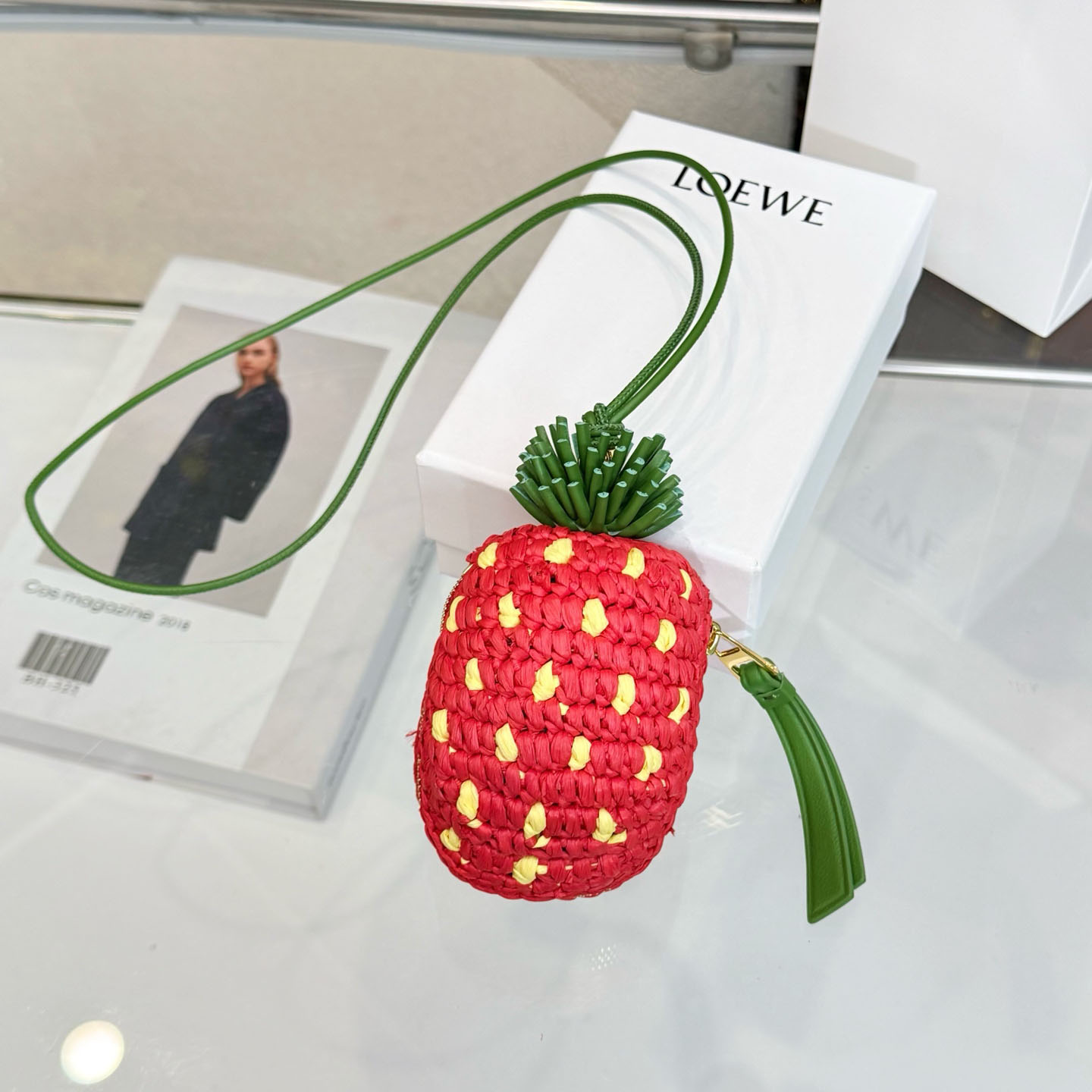Loewe Strawberry Coin Purse In Raffia And Classic Calfskin - DesignerGu