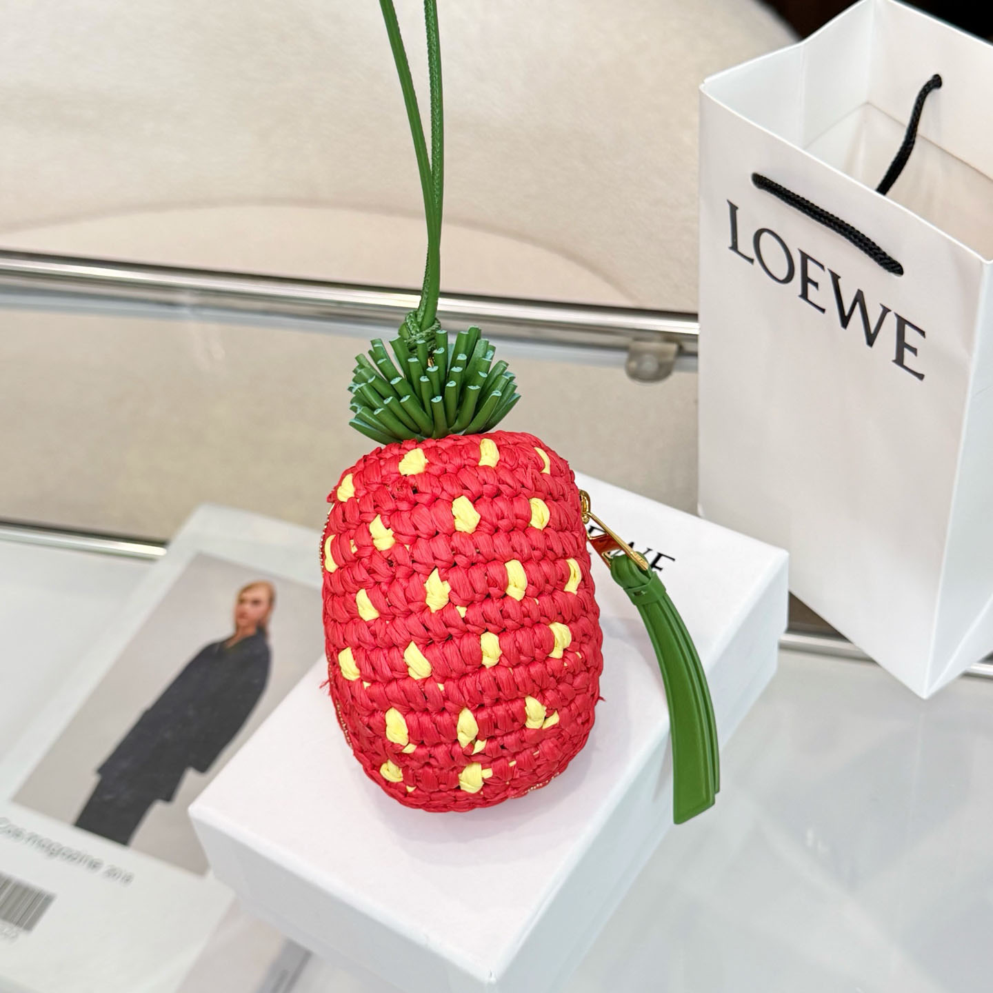 Loewe Strawberry Coin Purse In Raffia And Classic Calfskin - DesignerGu