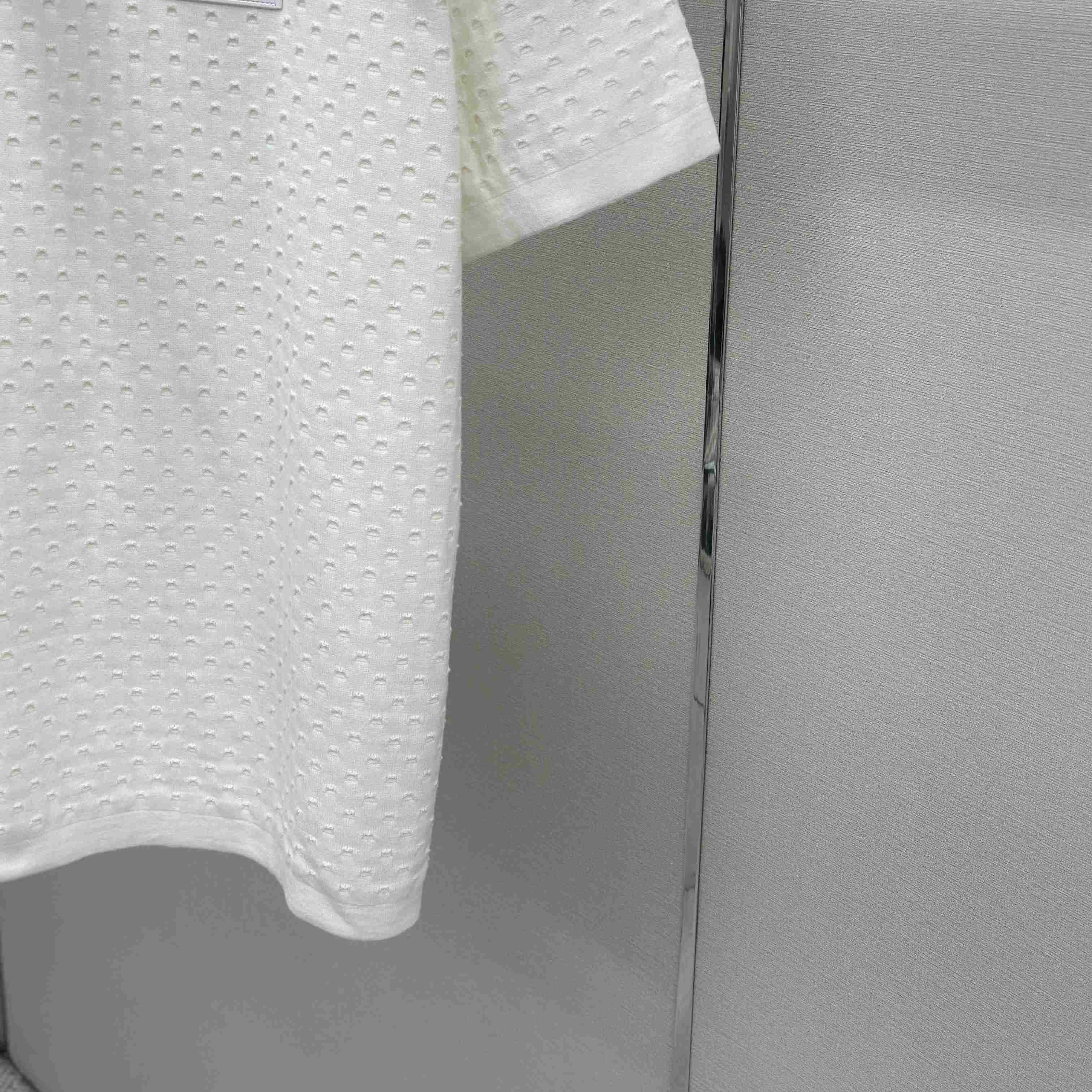 Louis Vuitton Knitted Mesh Short-Sleeved Crewneck 1AKOV9 - DesignerGu
