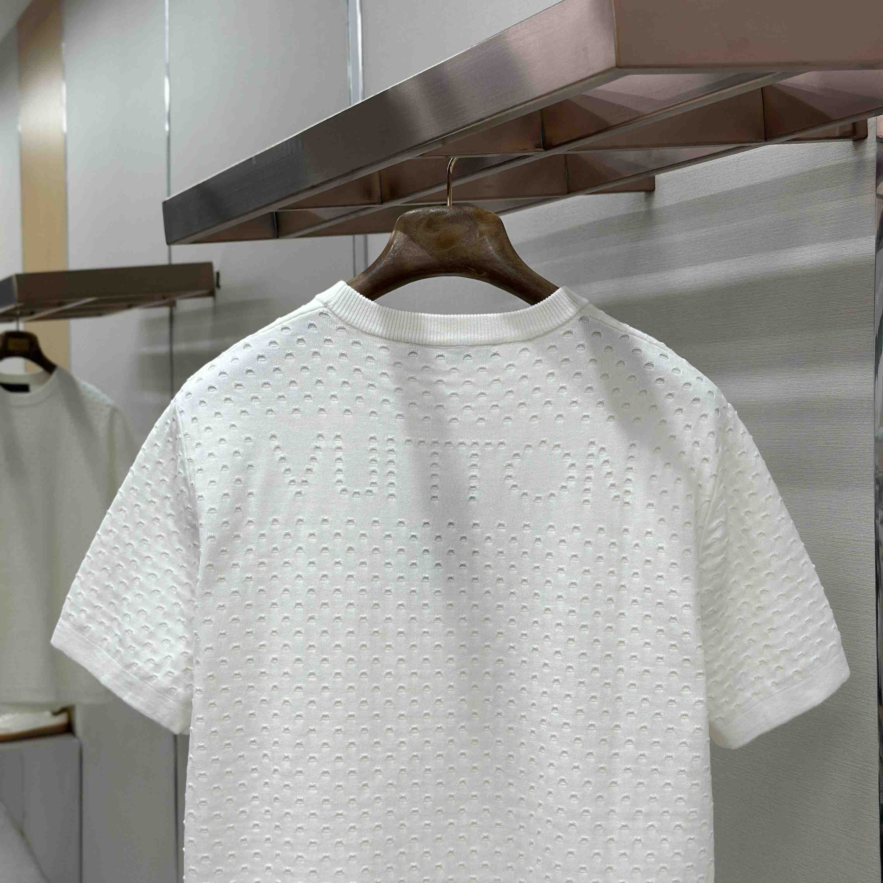 Louis Vuitton Knitted Mesh Short-Sleeved Crewneck 1AKOV9 - DesignerGu