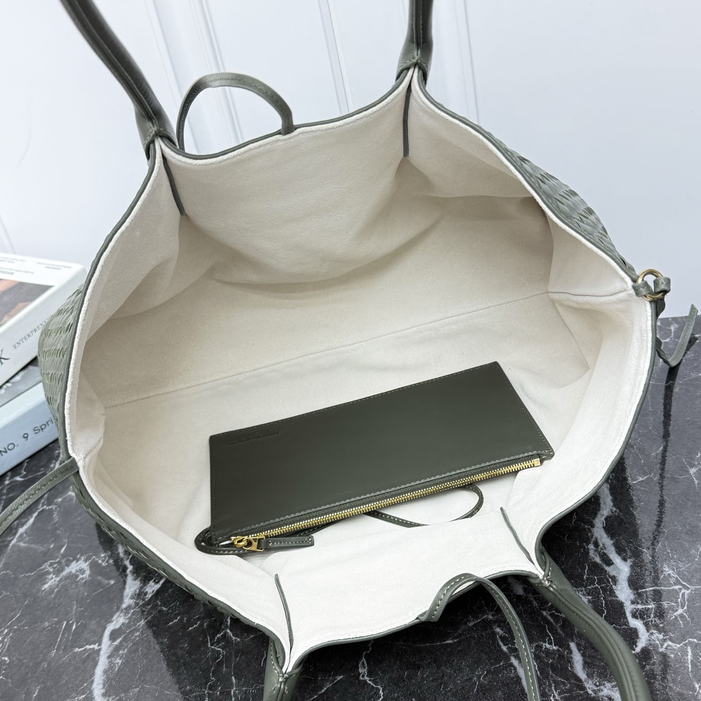 Bottega Veneta Large Pinacoteca - DesignerGu