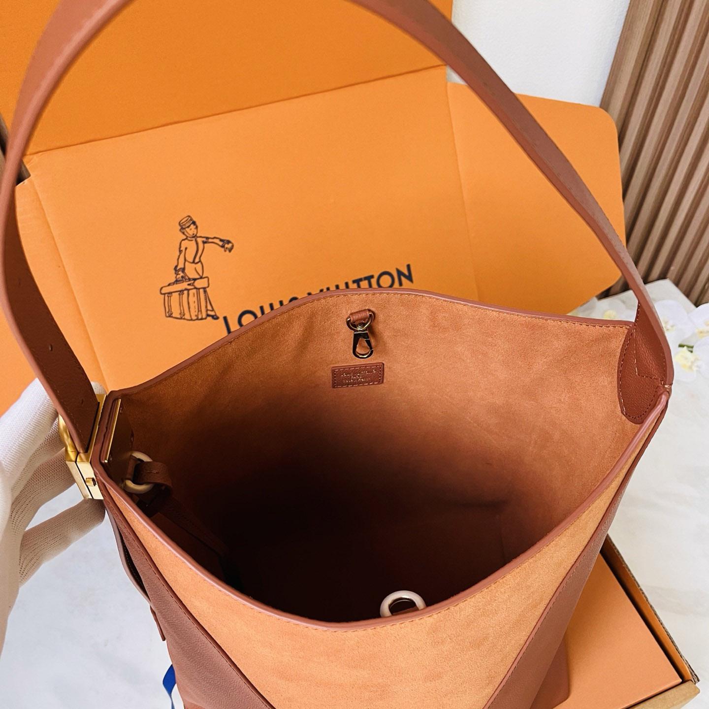 Louis Vuitton Low Key Hobo MM M29156 - DesignerGu