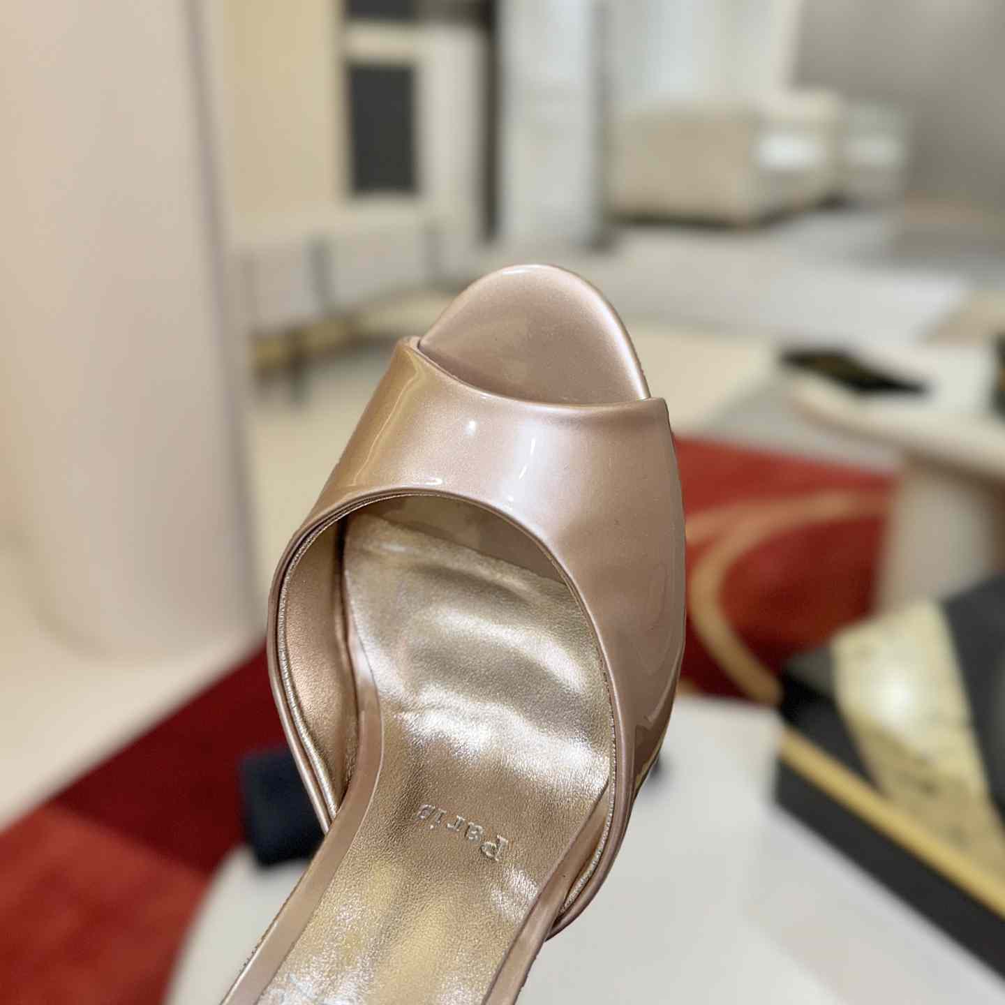 Christian Louboutin Me Dolly 100 mm Mules - DesignerGu
