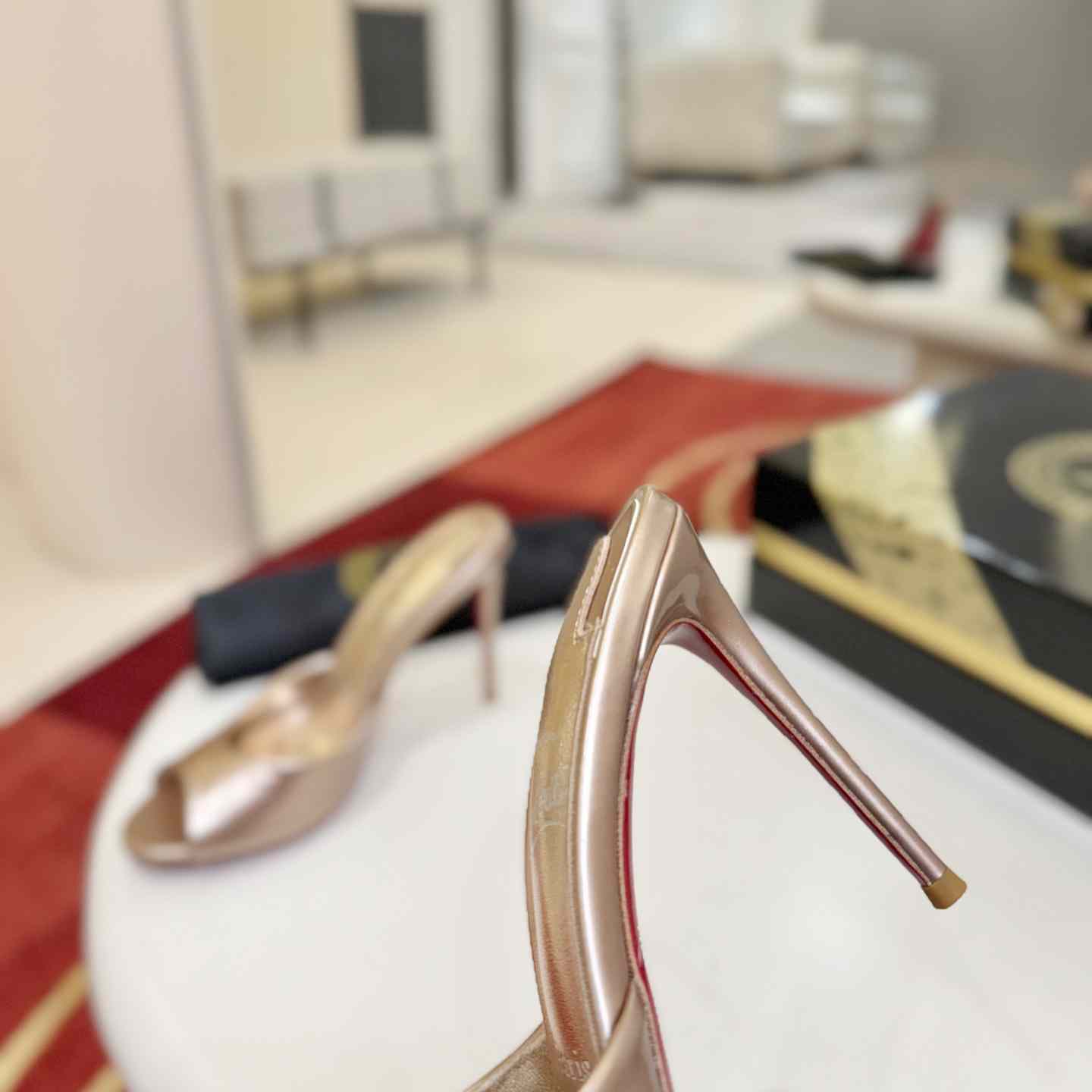 Christian Louboutin Me Dolly 100 mm Mules - DesignerGu