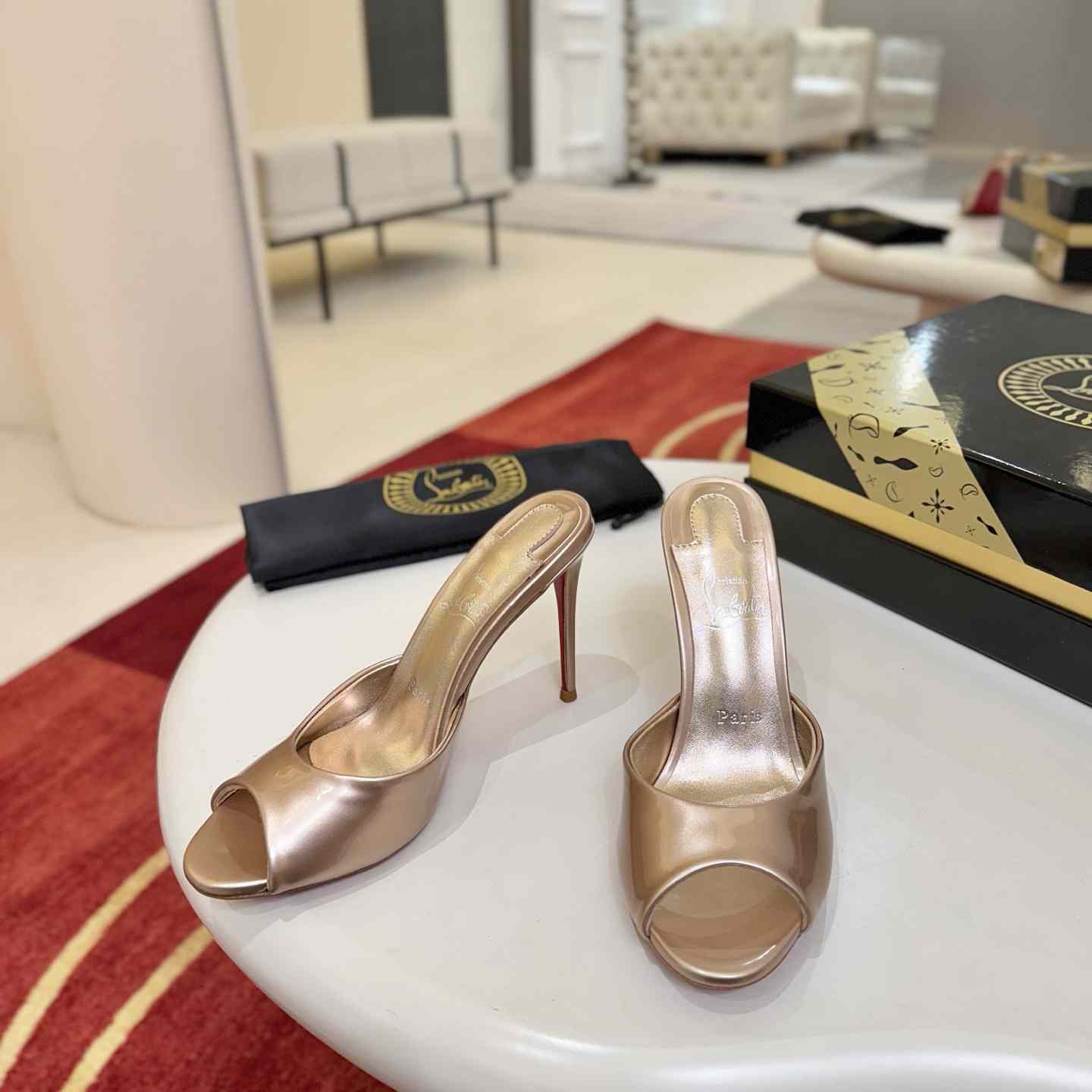 Christian Louboutin Me Dolly 100 mm Mules - DesignerGu