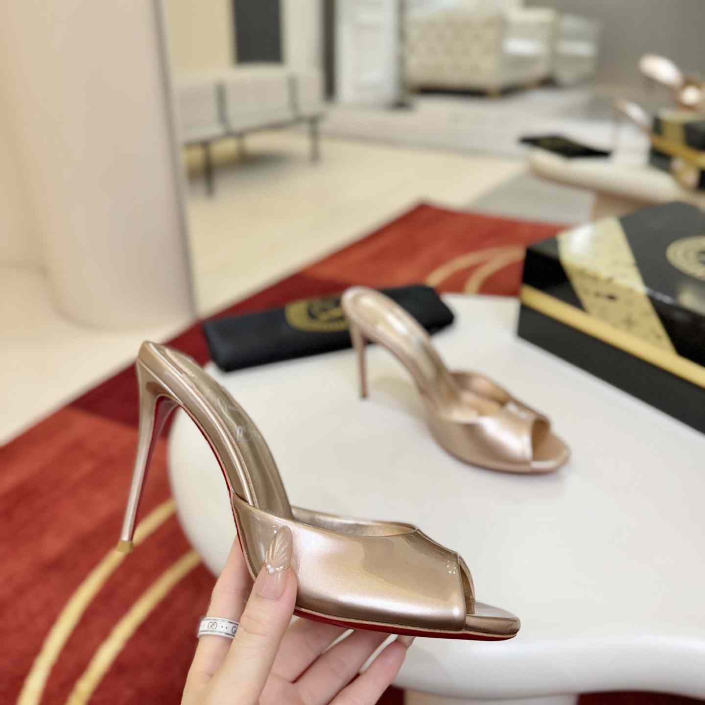 Christian Louboutin Me Dolly 100 mm Mules - DesignerGu